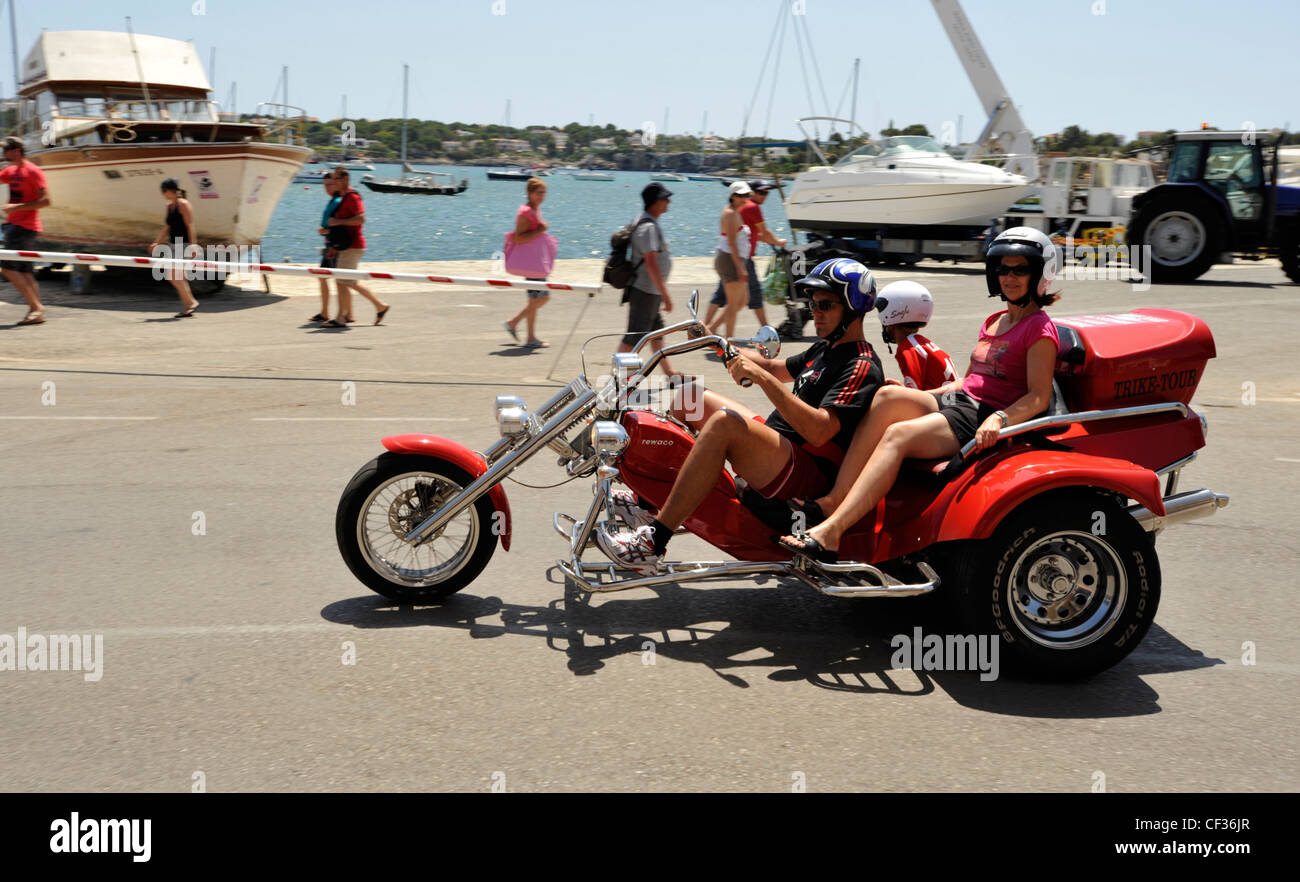 I turisti su un trike , 3 ruote in moto Maiorca Spagna Foto Stock