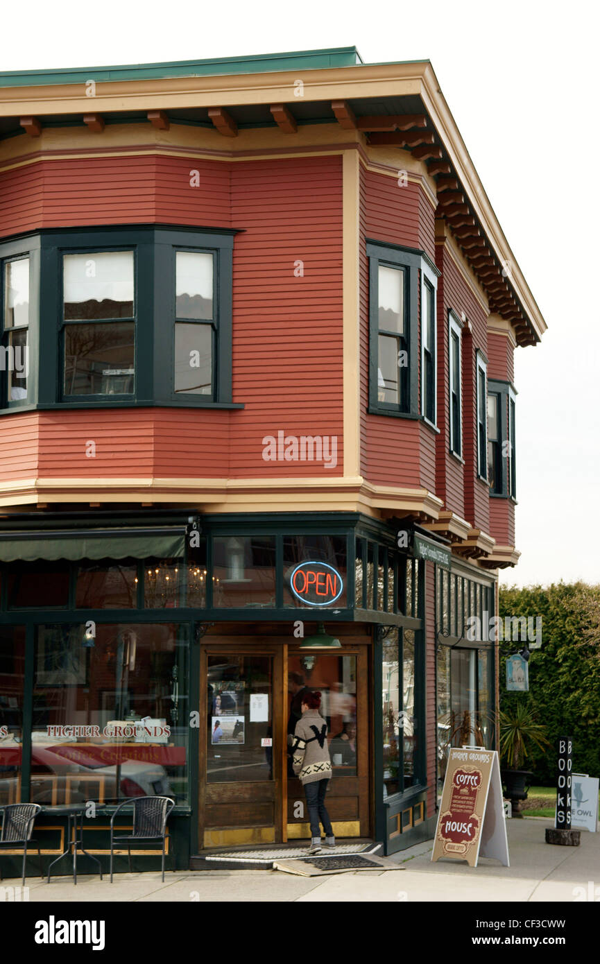 Coffee shop in un legno restaurato edificio del patrimonio, Vancouver, British Columbia, Canada Foto Stock