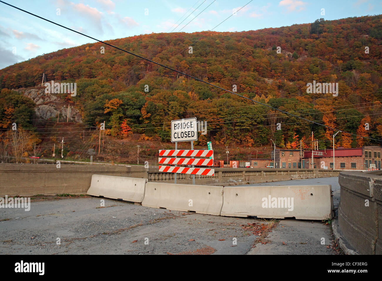 A ponte chiuso vicino a soffietto cade, Vermont e Walpole, New Hampshire Foto Stock