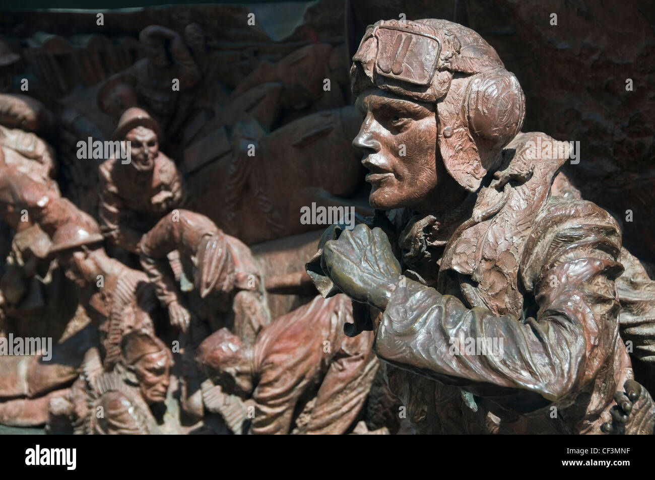 Battaglia di Bretagna scultura e monumento sulla Victoria Embankment a Londra. Foto Stock