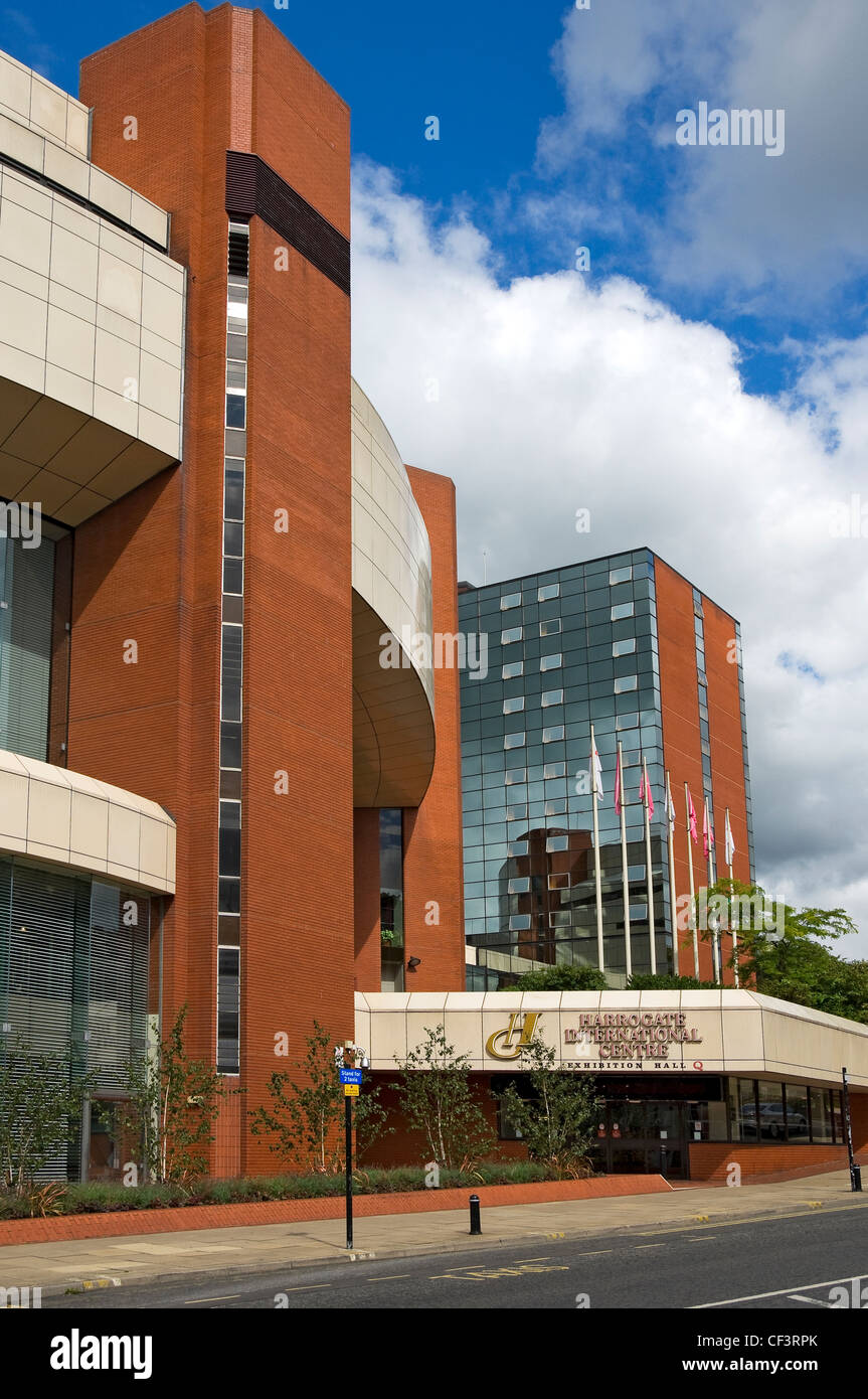 Esterno del Harrogate International Center. Foto Stock