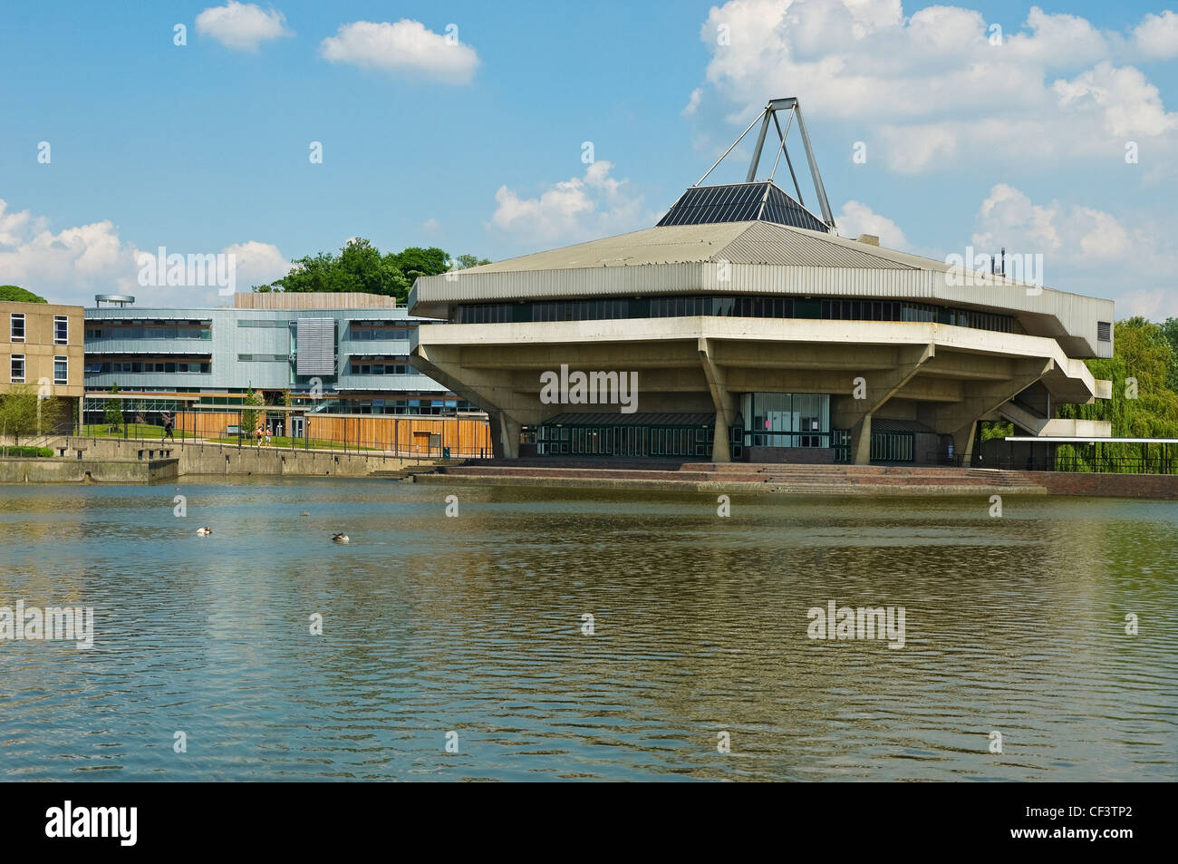 L'Università di York del salone centrale sul campus Heslington. Il luogo è usato per grande orchestra e coro concerti, e f Foto Stock