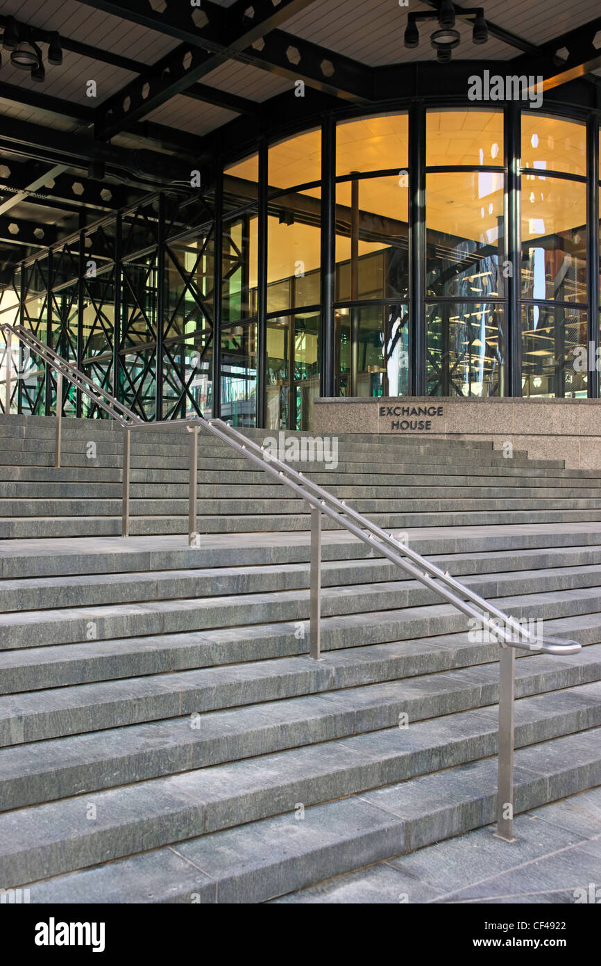 Broadgate Casa di Scambio nella zona nord-est di Londra combina i concetti di sistema di un ponte con quelle di un edificio per uffici. Il sito Foto Stock