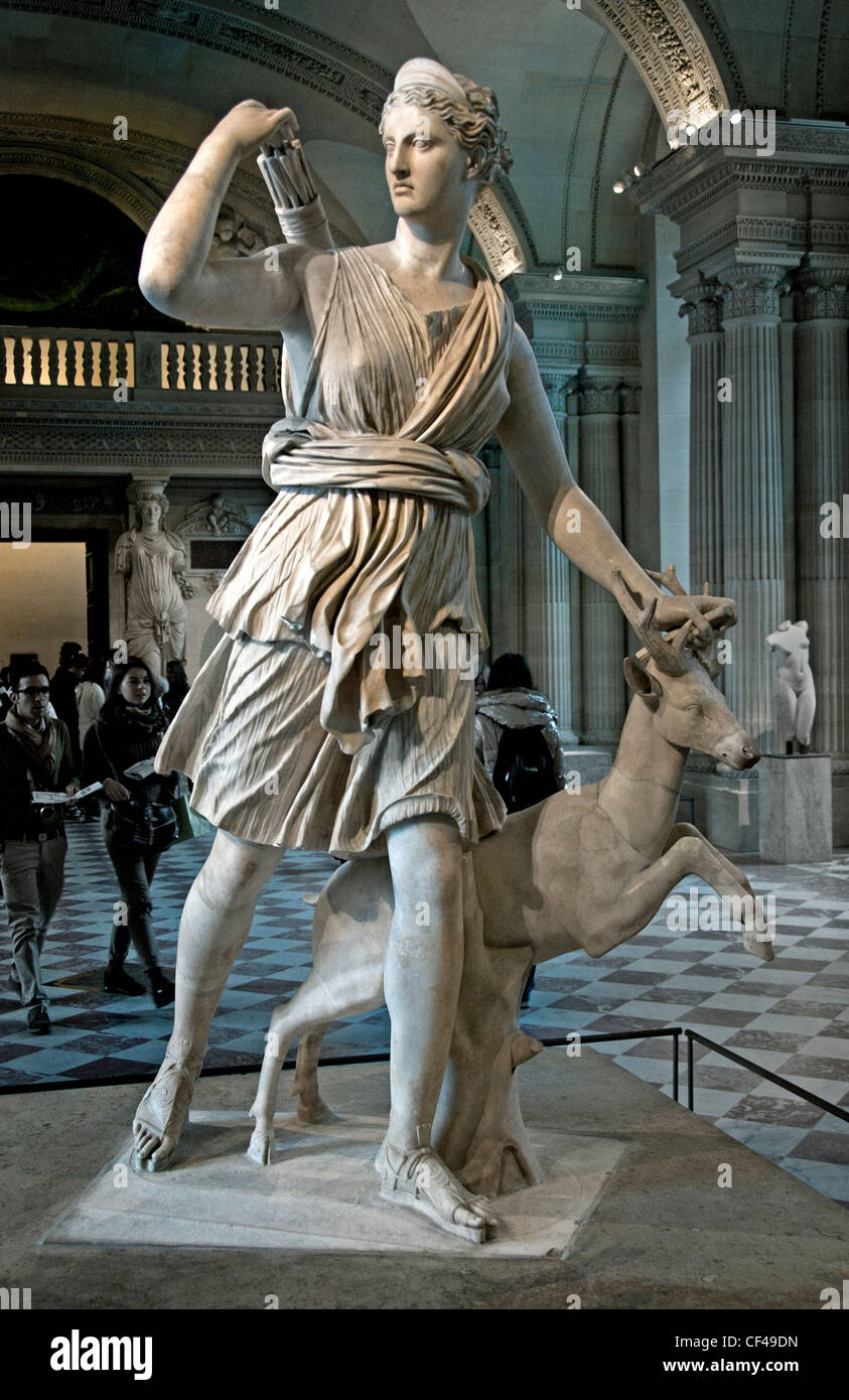 Artemis con un hind meglio noto come Diana di Versailles Roman 1 - 2 centesimi la copia dell'annuncio di un perso originale greco di Leochares 325 BC Foto Stock