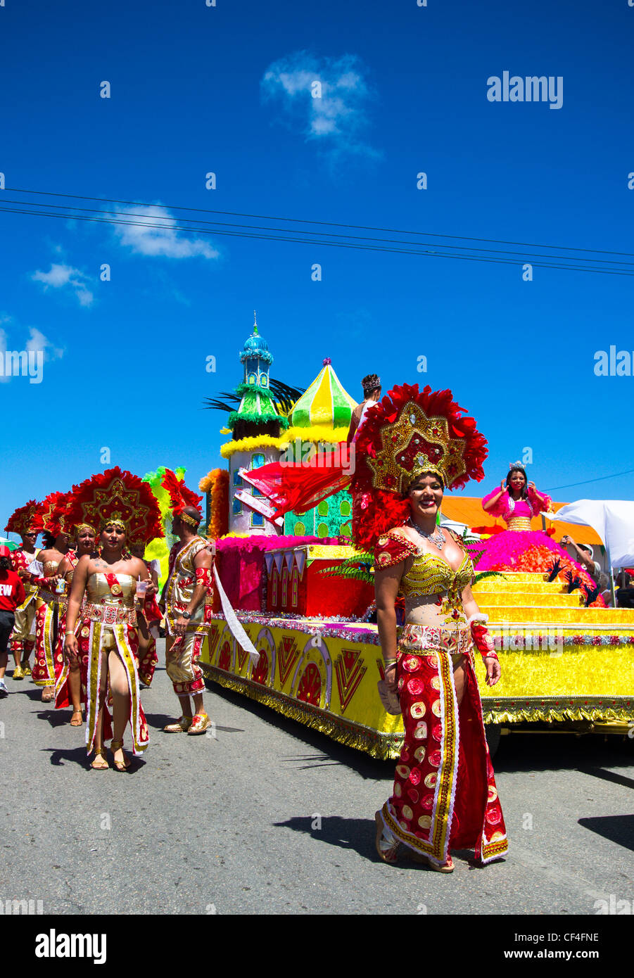 Grand Parade di Aruba celebra il 58 festa di carnevale Foto Stock