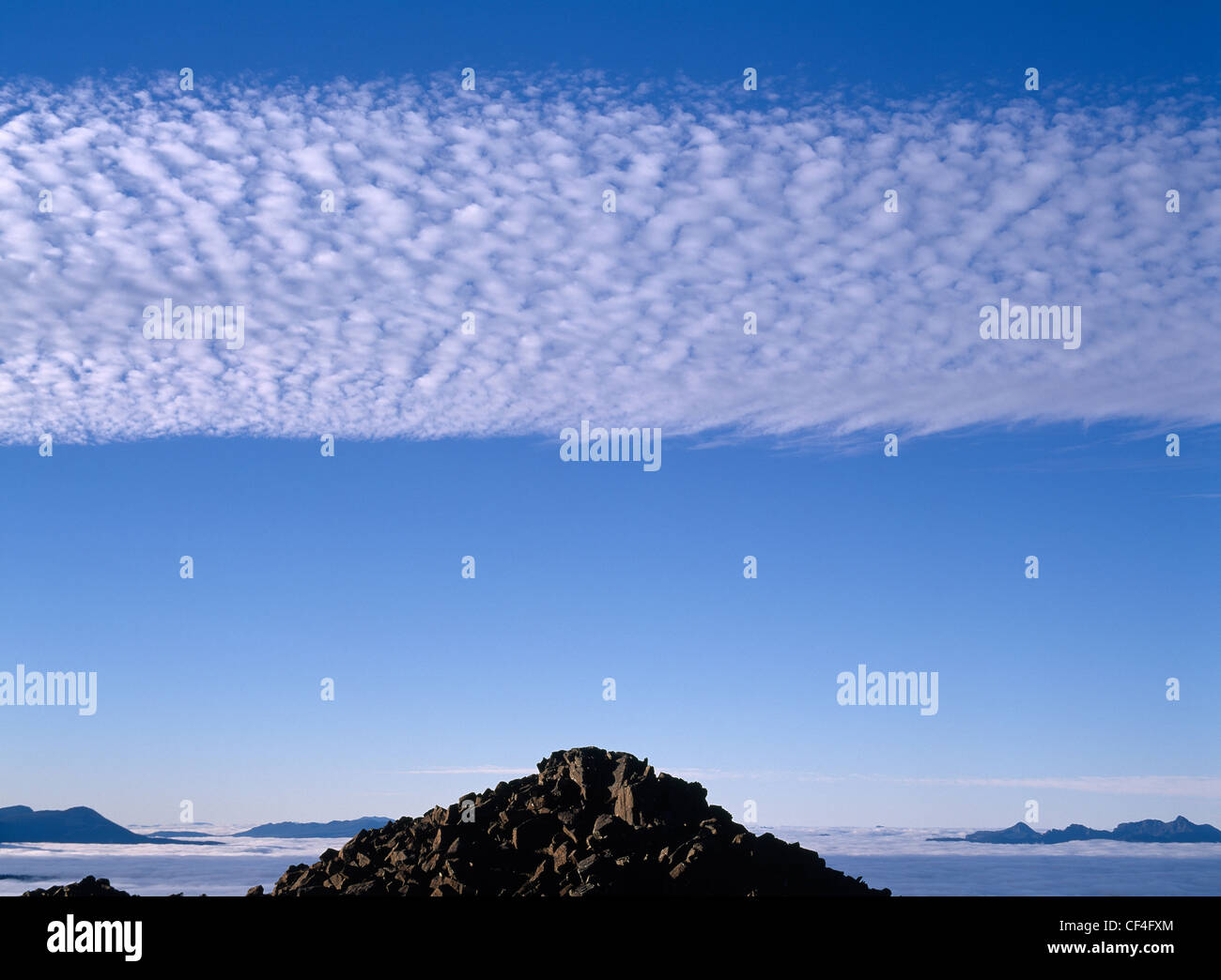 Vista delle gamme della montagna da Mawson Altopiano di monte Campo Parco Nazionale, Tasmania, Australia. Foto Stock