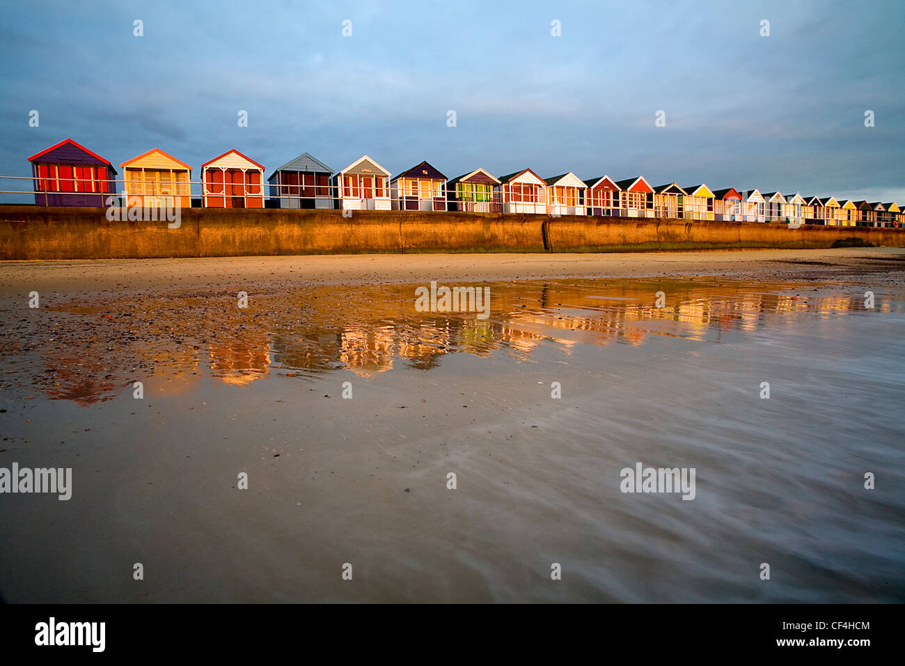 Ombrelloni sulla spiaggia di Southwold. Foto Stock
