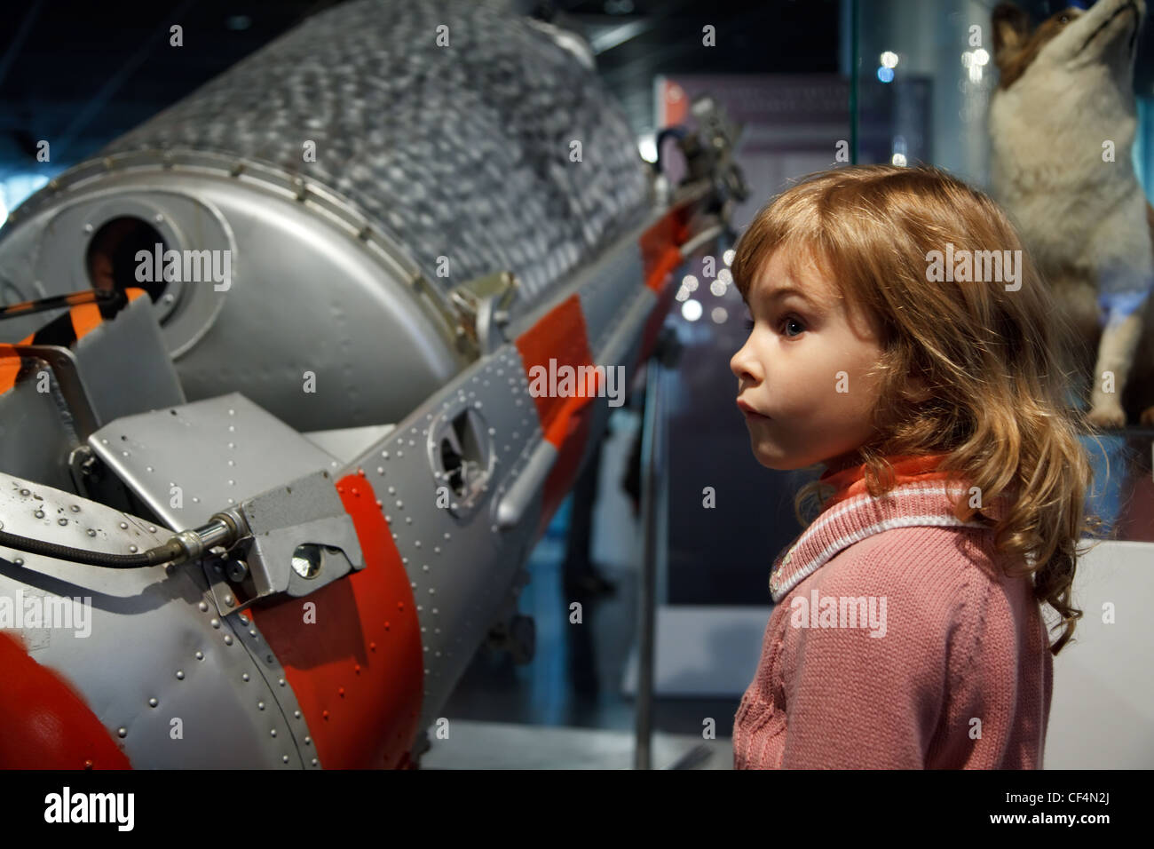 Mosca, Russia - 8 novembre: in un museo astronautica familiarizzare i bambini con historyNovember 8, 2009 a Mosca, in Russia. Foto Stock