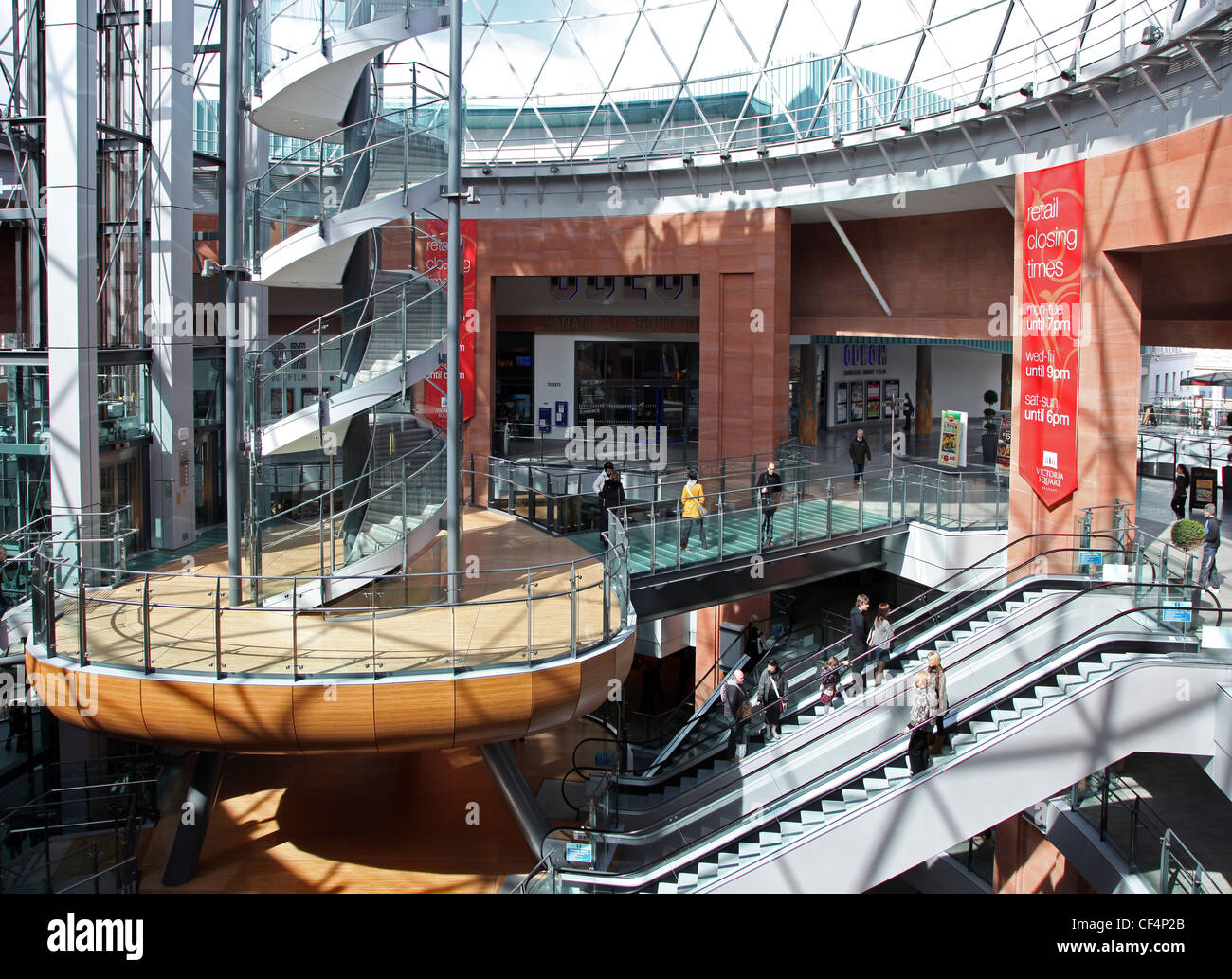 L'interno di Victoria Square Shopping Centre a Belfast. Foto Stock