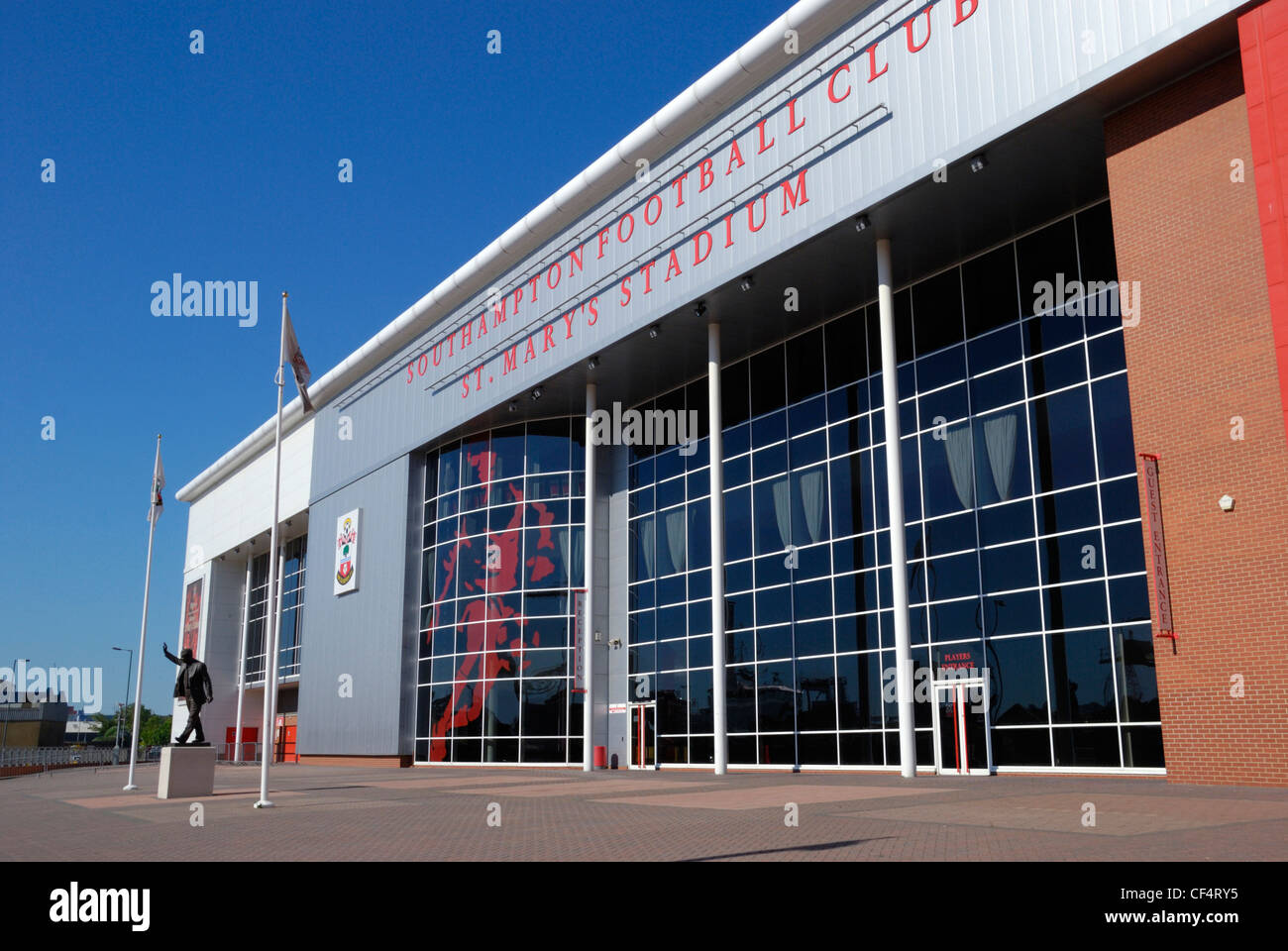 La parte esterna del St Mary's Stadium, casa del Southampton Football Club. Foto Stock