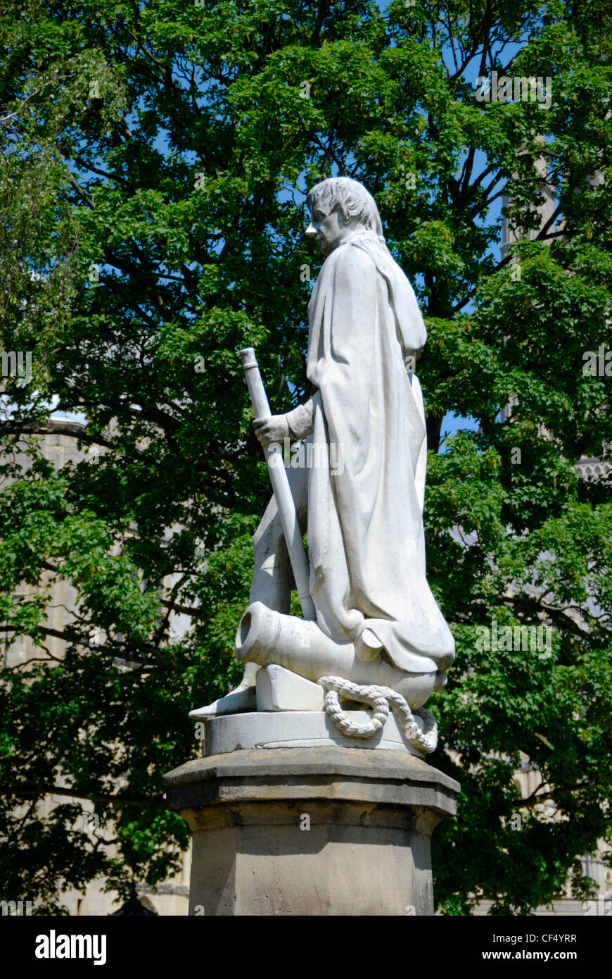 Statua del vice ammiraglio Horatio Nelson nella motivazione di Norwich Cathedral, vicino a Norwich School (precedentemente il re Edoardo VI Foto Stock