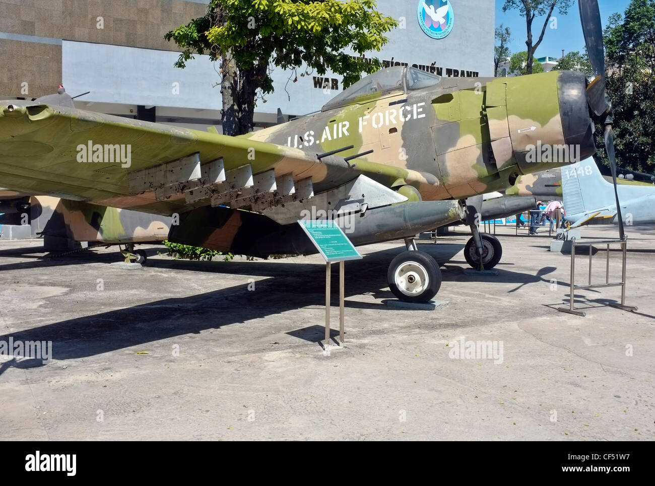 Noi Douglas A1 Skyraider aeromobile Residuati Bellici Museum, Ho Chi Minh City, Vietnam Foto Stock