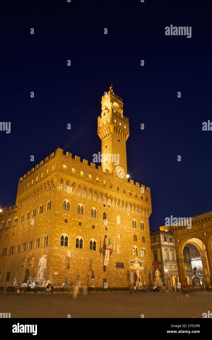 Palazzo Vecchio al tramonto, Piazza della Signoria, Firenze, Toscana, Italia, Europa Foto Stock