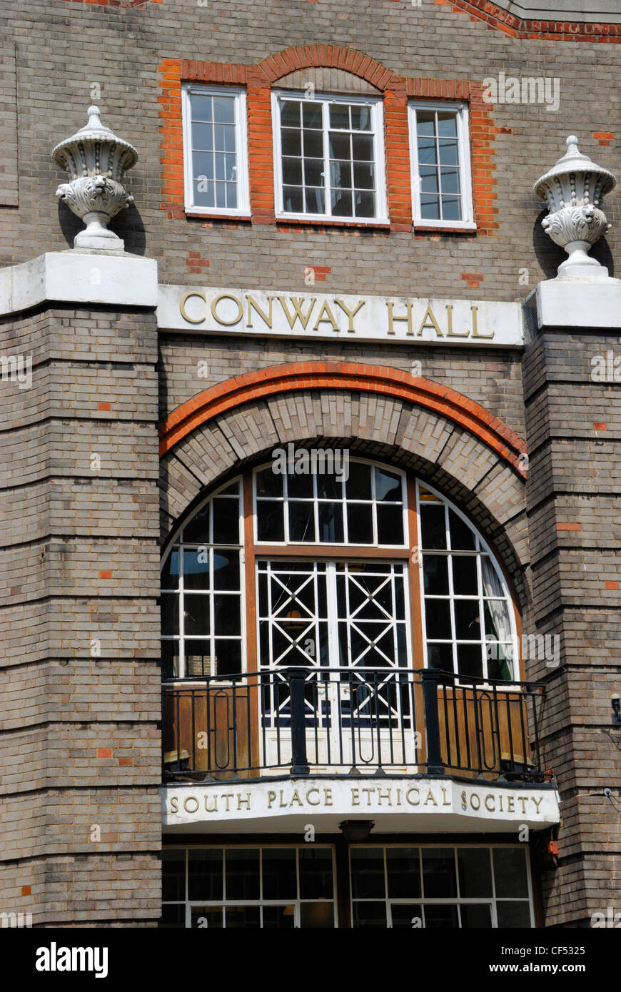 Conway Hall, aperto nel 1929 e di proprietà di sud luogo Società Etica. La sede ospita conferenze, riunioni, classi, spettacoli Foto Stock