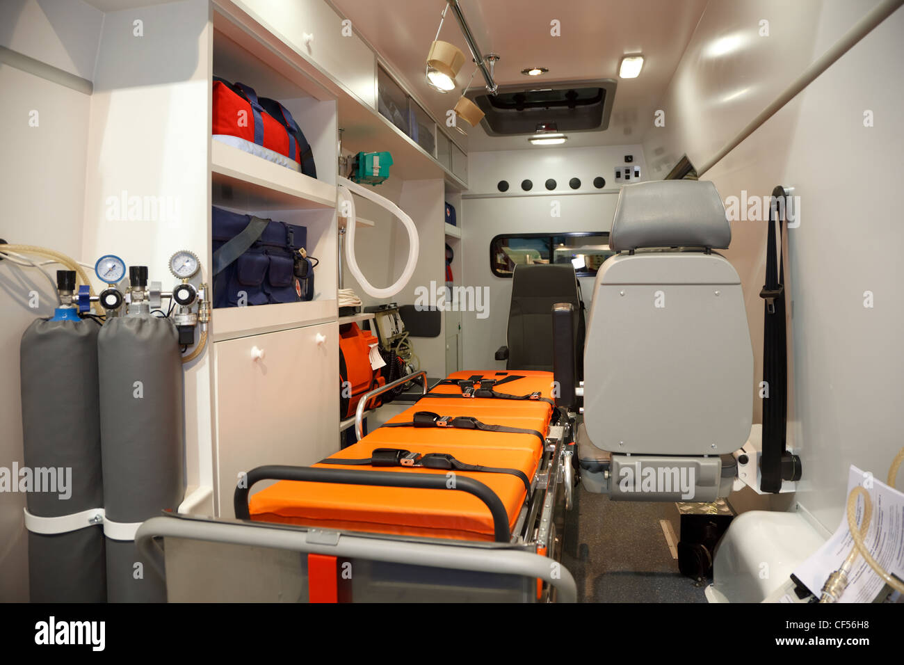 Attrezzature per le ambulanze. Vista dall'interno. Foto Stock