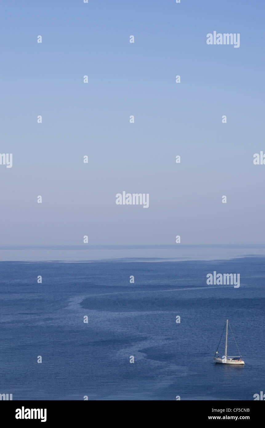 Grecia Isole Ionie, Itaca, vista di barca a vela in mare Foto Stock