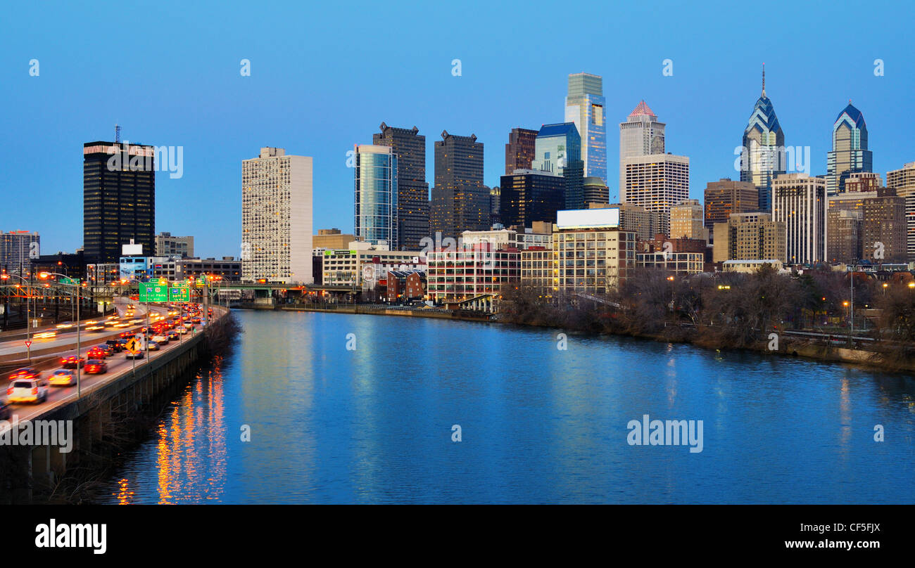 Lo skyline del centro cittadino di Philadelphia, Pennsylvania. Foto Stock