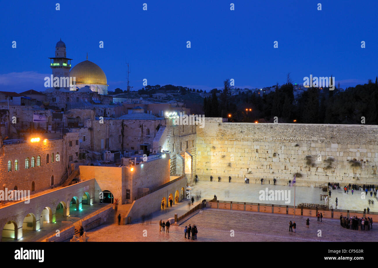 Parete occidentale e la Cupola della roccia nella Città Vecchia di Gerusalemme, Israele. Foto Stock