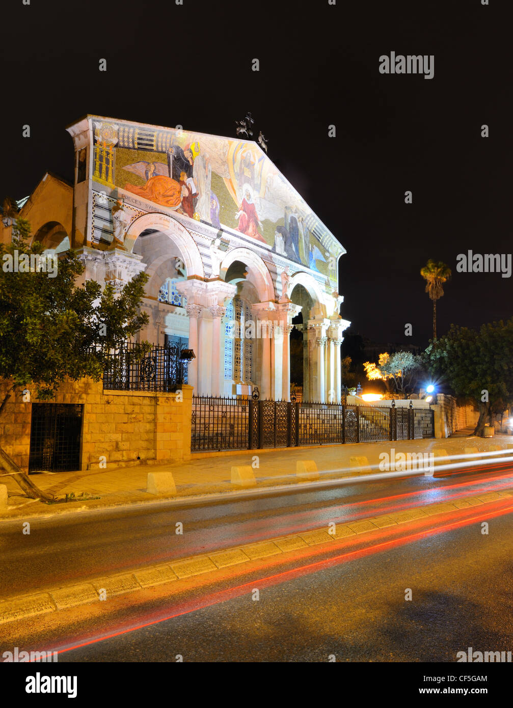 Chiesa di tutte le nazioni, anche noto come Basiilca di agonia, è detto di essere l'ultimo punto Gesù ha pregato prima di arresto. Foto Stock