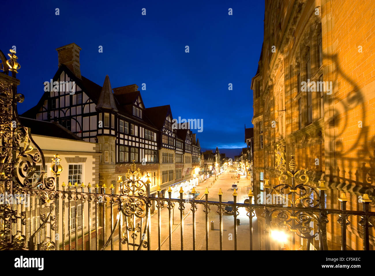 Una vista da Eastgate Clock in Chester. L'orologio fu costruito per commemorare la Regina Victoria Diamante del Giubileo del 1897, tuttavia Foto Stock