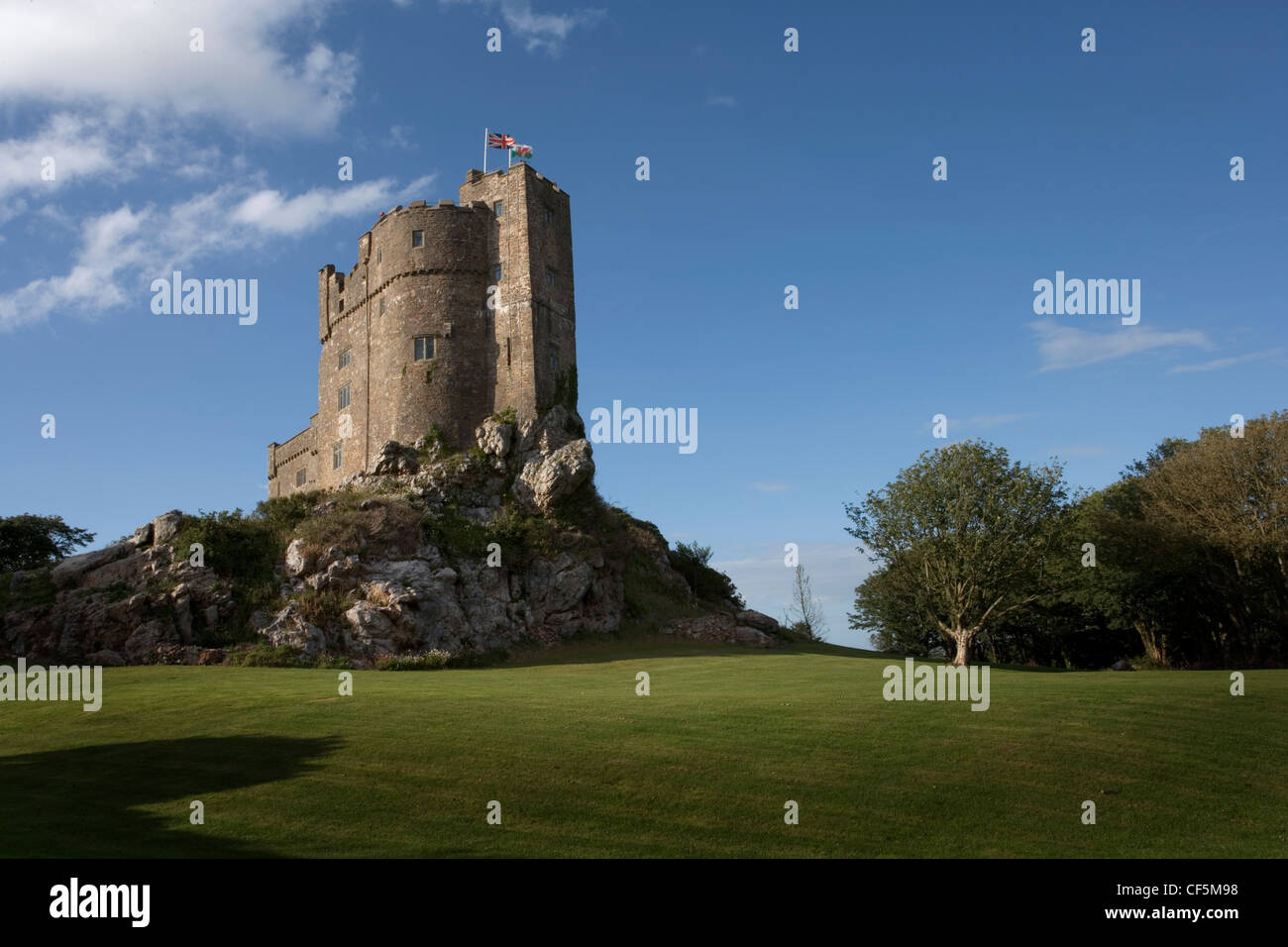 Esterno del Roch Castello. Secondo il folklore Adam De La Roche, un proprietario terriero di Norman è stata raccontata da una donna locale che egli sarebbe morto Foto Stock