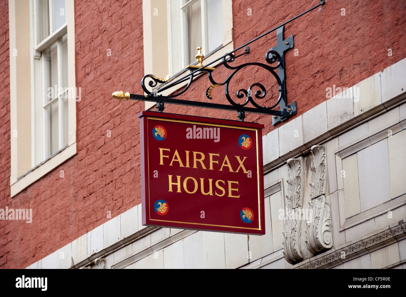 Segno esterno di Fairfax House di Castlegate, una casa Georgiana e museo progettato da John Carr per il nono Visconte Fairfax nel 1762. Esso Foto Stock