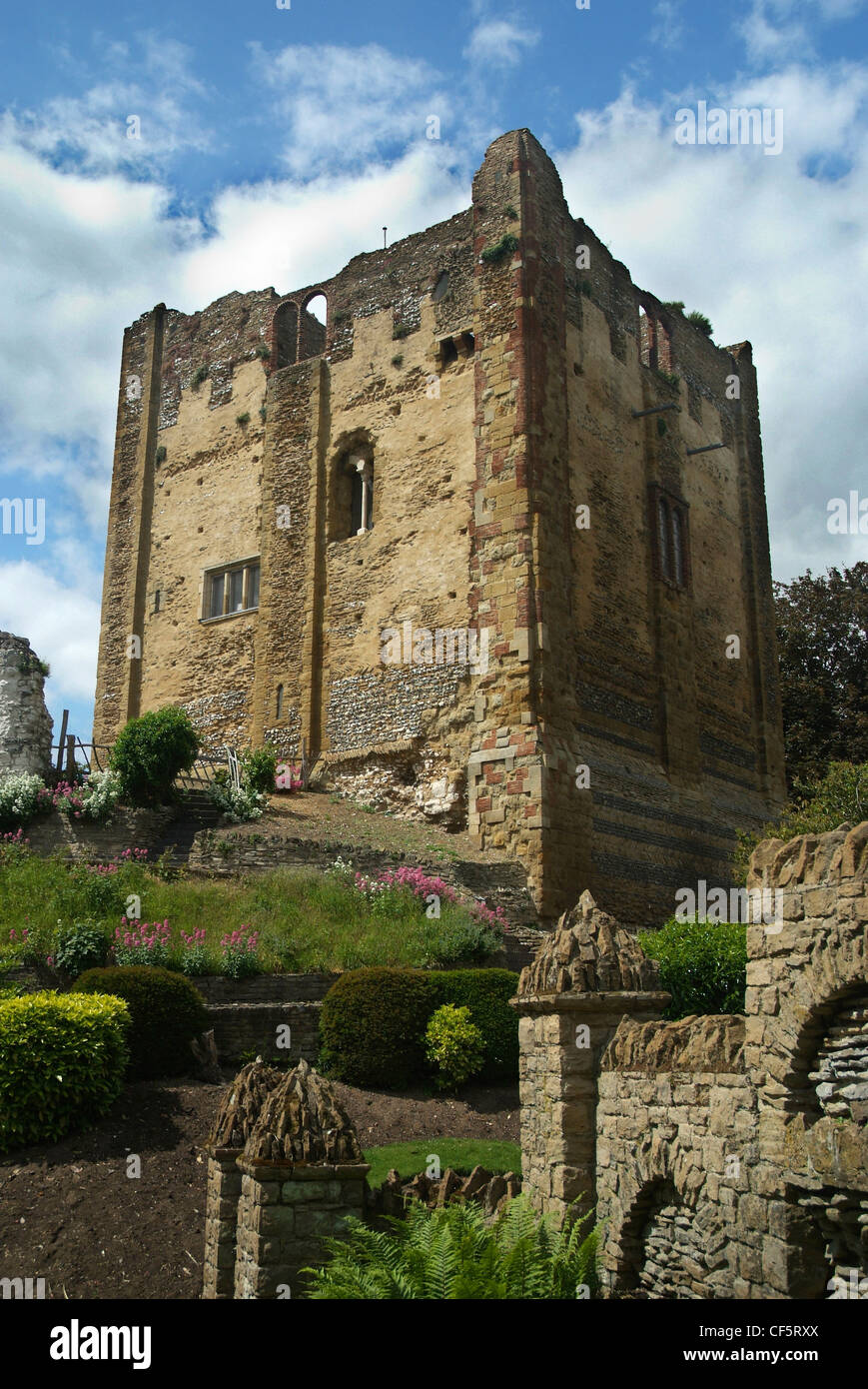 Castello di Guildford e motivi. Sotto Enrico III fu realizzata una delle più lussuose residenze reali in Inghilterra. Il castello è s Foto Stock