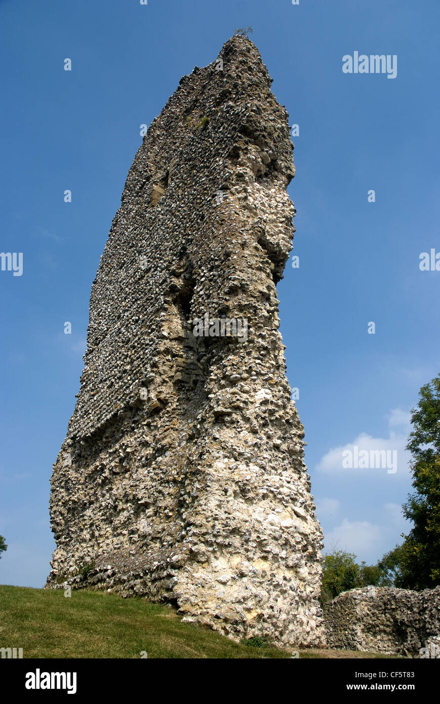 I resti della Torre Guardiola di Bramber castello, originariamente costruito attorno al 1070 da William De Braose per difendere un importante p Foto Stock