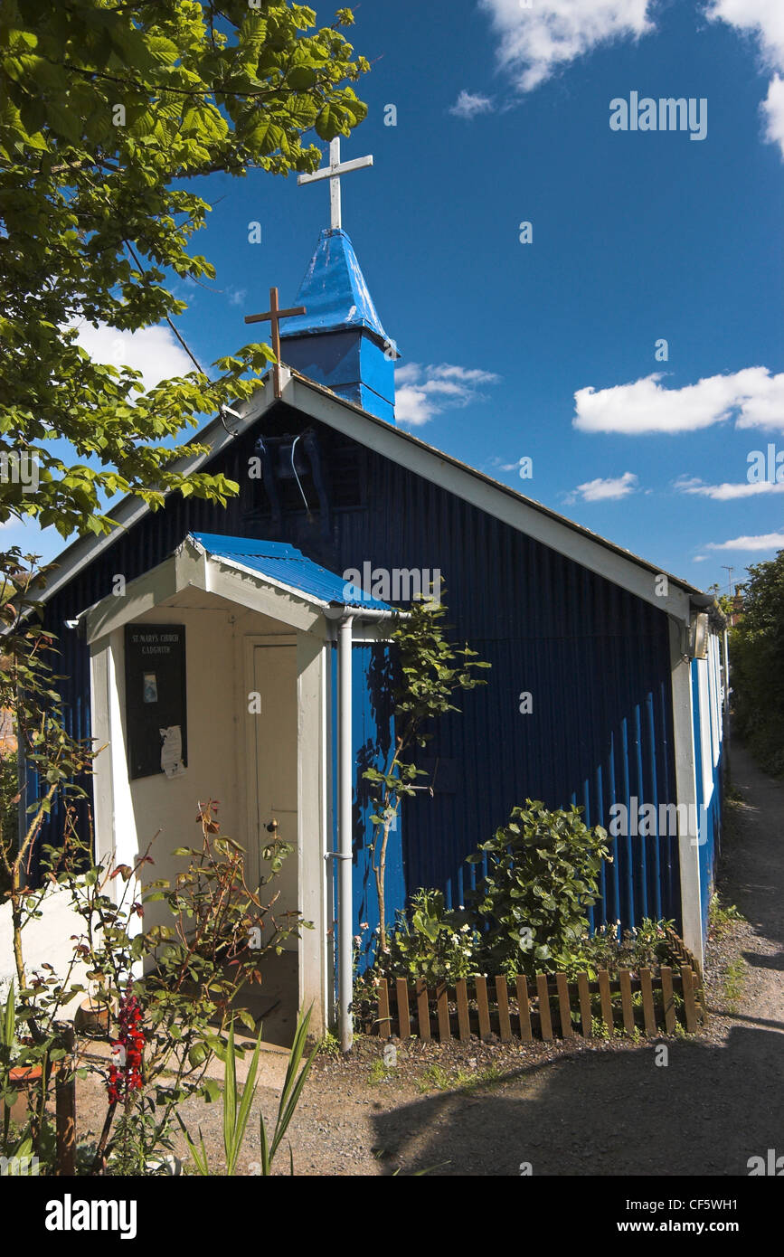 Chiesa di Santa Maria. Cadgwith è un piccolo villaggio di pescatori sulla costa orientale della penisola di Lizard, appena a nord della Lucertola la sua Foto Stock