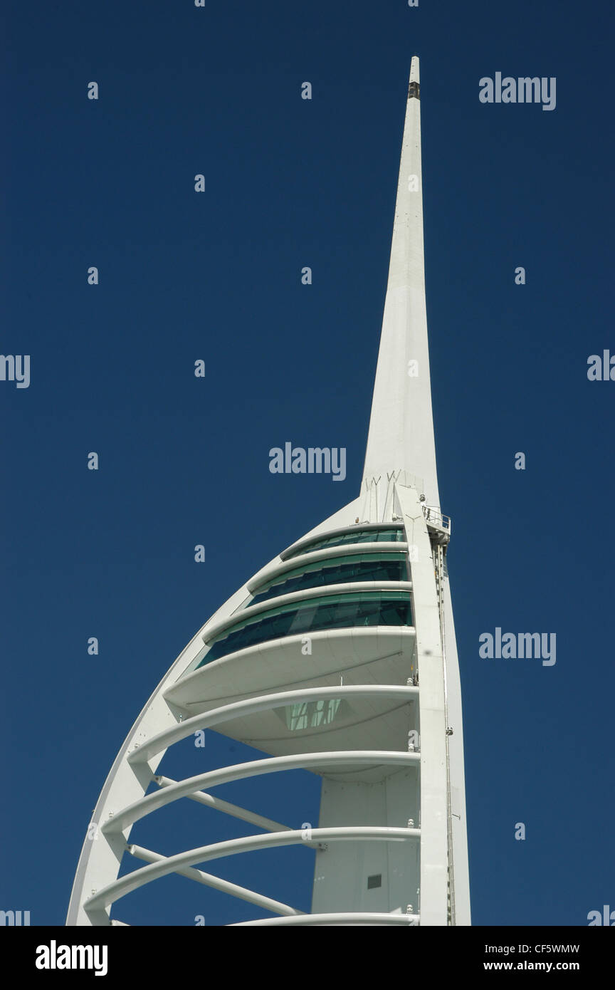 Spinaker Torre a Gunwharf Quays. La torre a 170m di altezza, sorge due volte e mezza l'altezza della colonna di Nelson, a Londra un Foto Stock
