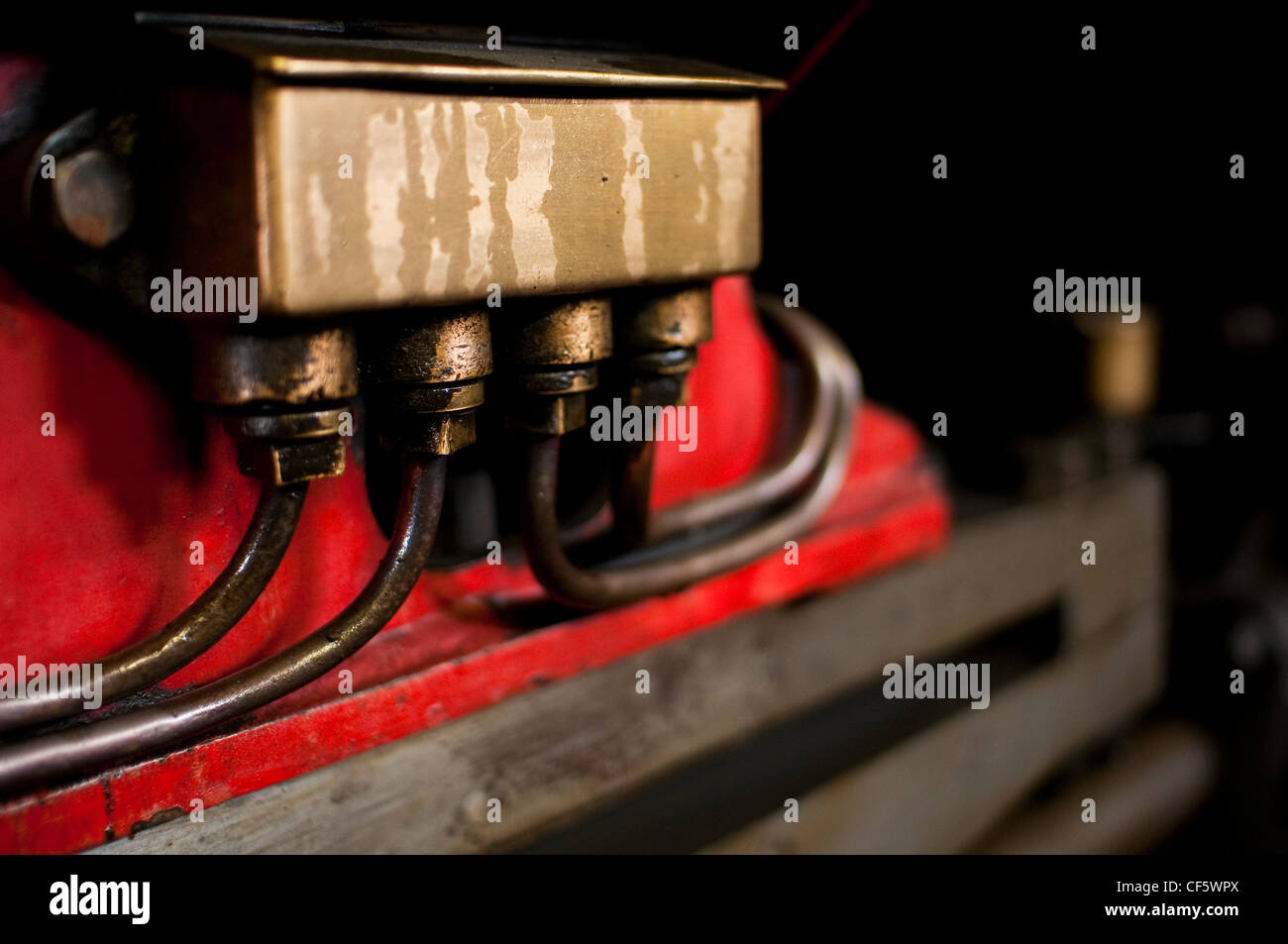 Una chiusura di una parte di un motore a vapore a capannoni in Horsted Keynes stazione ferroviaria in East Sussex. Foto Stock