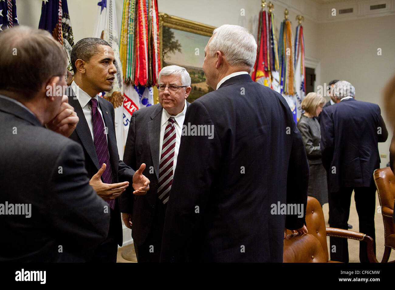 Il presidente Barack Obama incontra con i membri del Congresso del RI-autorizzazione dell'educazione elementare e secondaria Act (ESEA), noto anche come nessun bambino lasciato, nella sala Roosevelt della Casa Bianca Marzo 10, 2011 a Washington, DC. Foto Stock