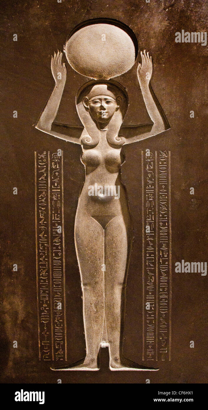 Il dado della dea sollevando il Sun coperchio del sarcofago Djedhor 378 - 341 BC egiziano Egitto Foto Stock