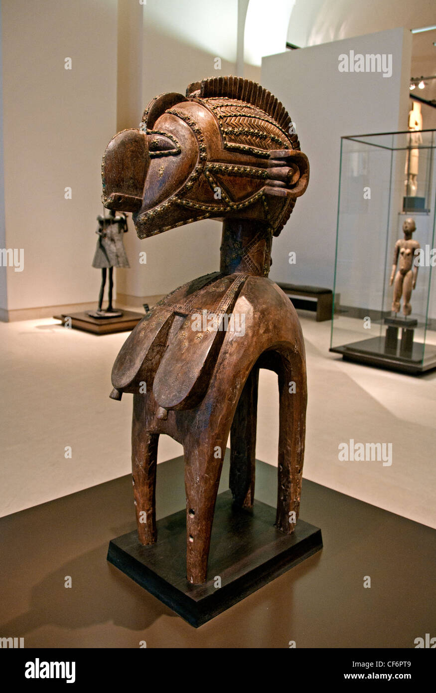 Baga scultura spalle maschera primo novecento Guinee - Guinea Africa legno bronzo h 128 c Bete la parte occidentale della Costa d'Avorio. Foto Stock