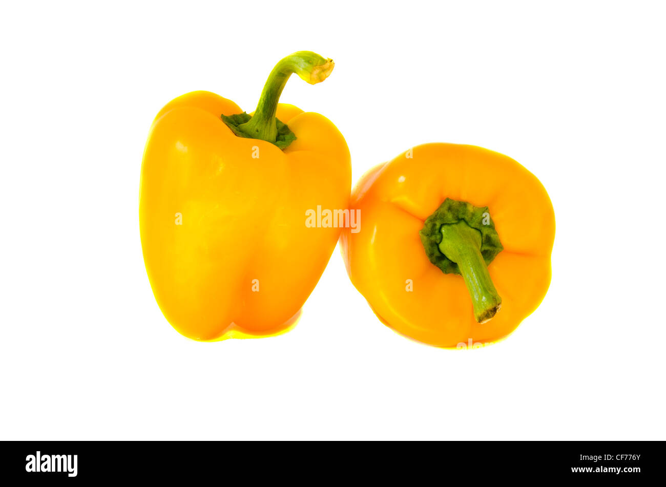Vegetali di paprika peperone giallo cibo sano nutrizione isolati su sfondo bianco. Foto Stock