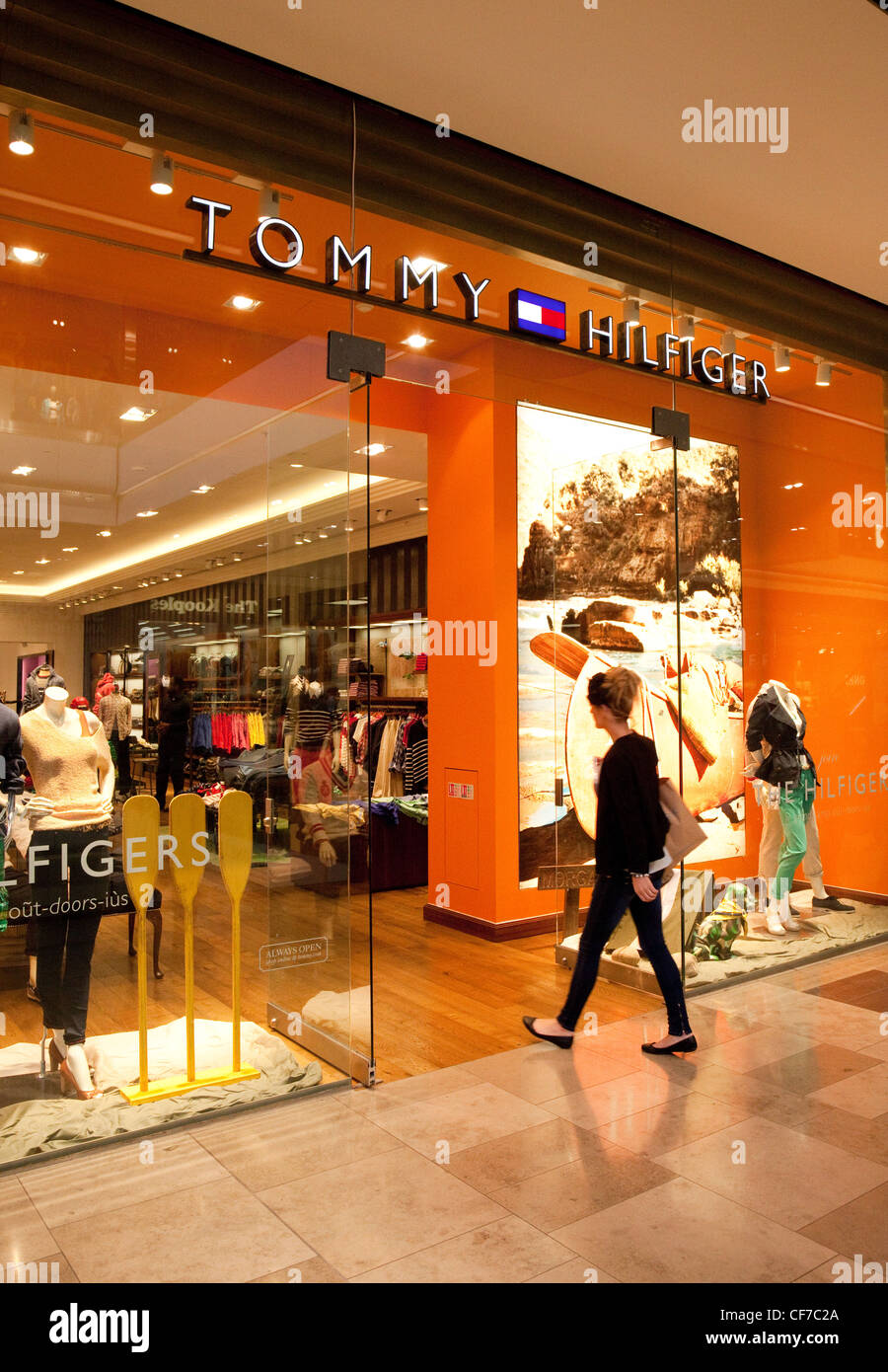 tommy hilfiger store
