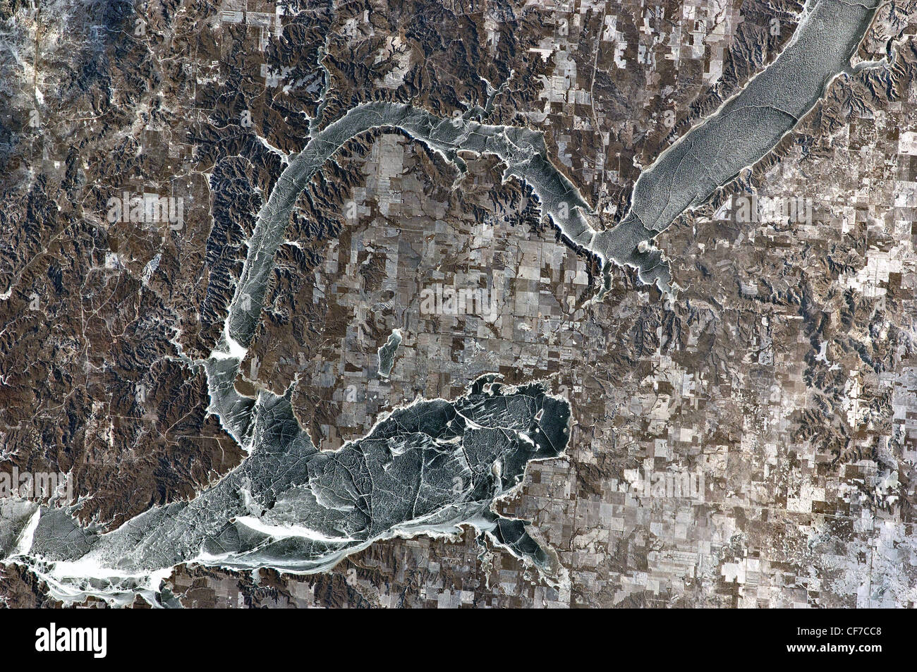 Il Dakota del Nord. Il ghiaccio ricopre la superficie della Northwestern Lago Sakakawea, un serbatoio sul fiume Missouri. Foto Stock