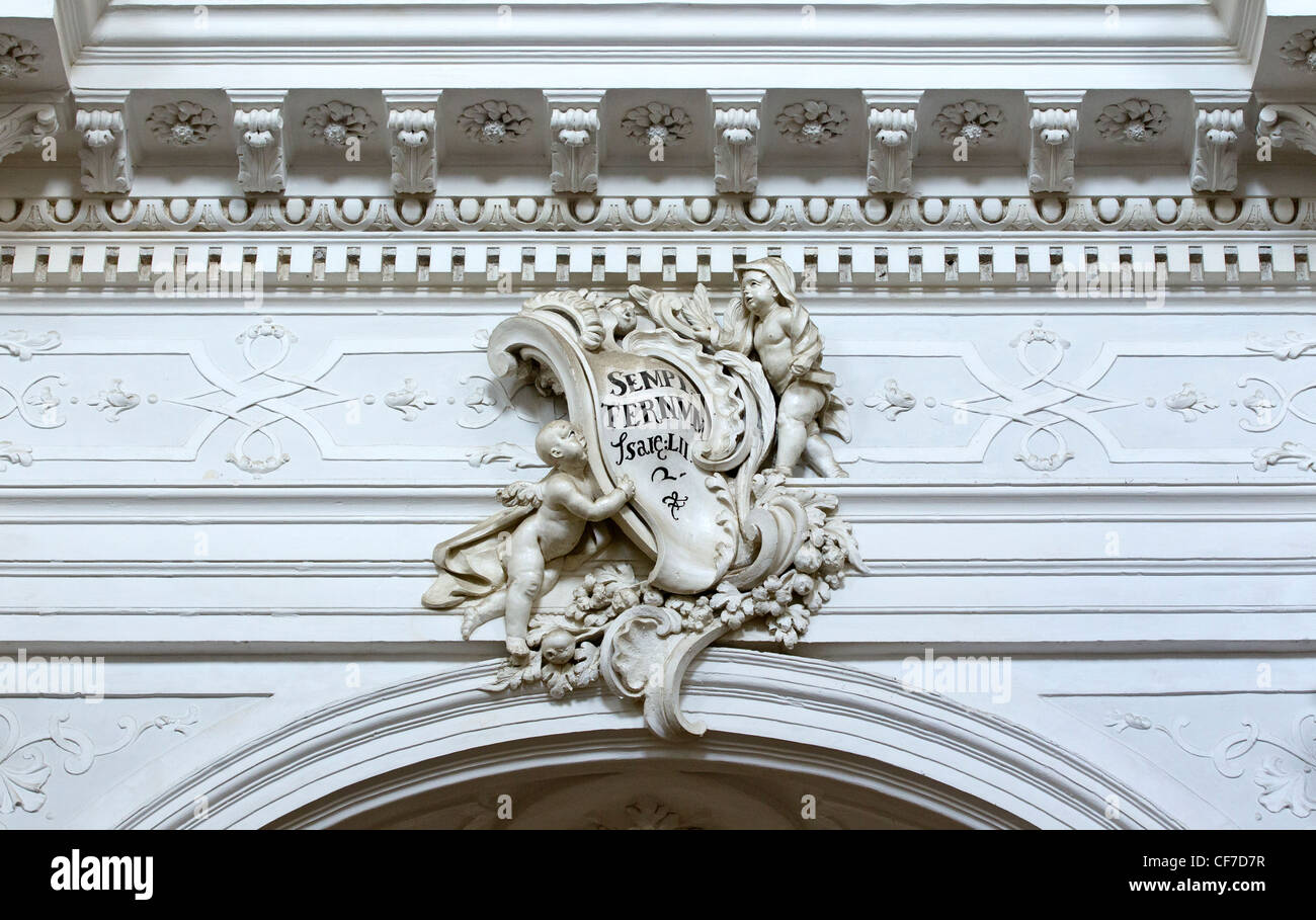 Interno della chiesa di San Carlo Borromeo al Corso a Noto Foto Stock