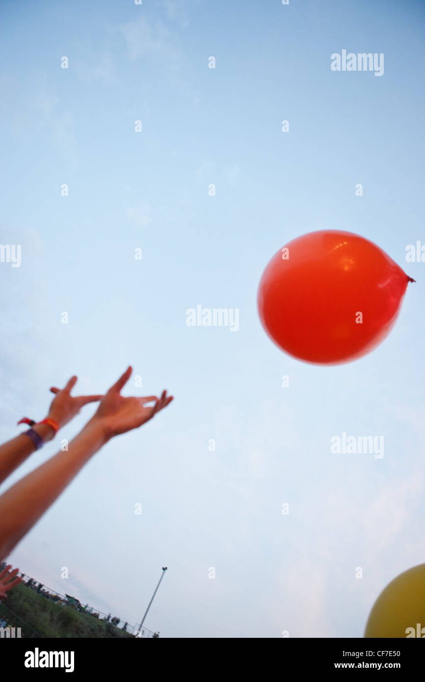 Un Palloncino Rosso Immagini e Fotos Stock - Alamy