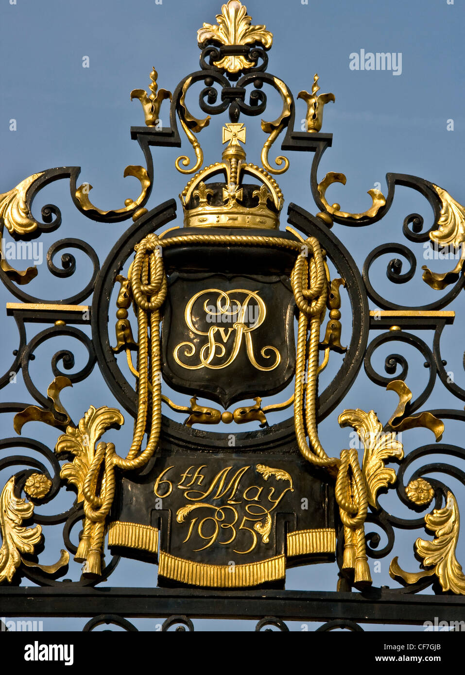 Grado 2 elencati Giubileo porte ingresso al Queen Mary's Gardens Regent's Park Londra Inghilterra Europa Foto Stock