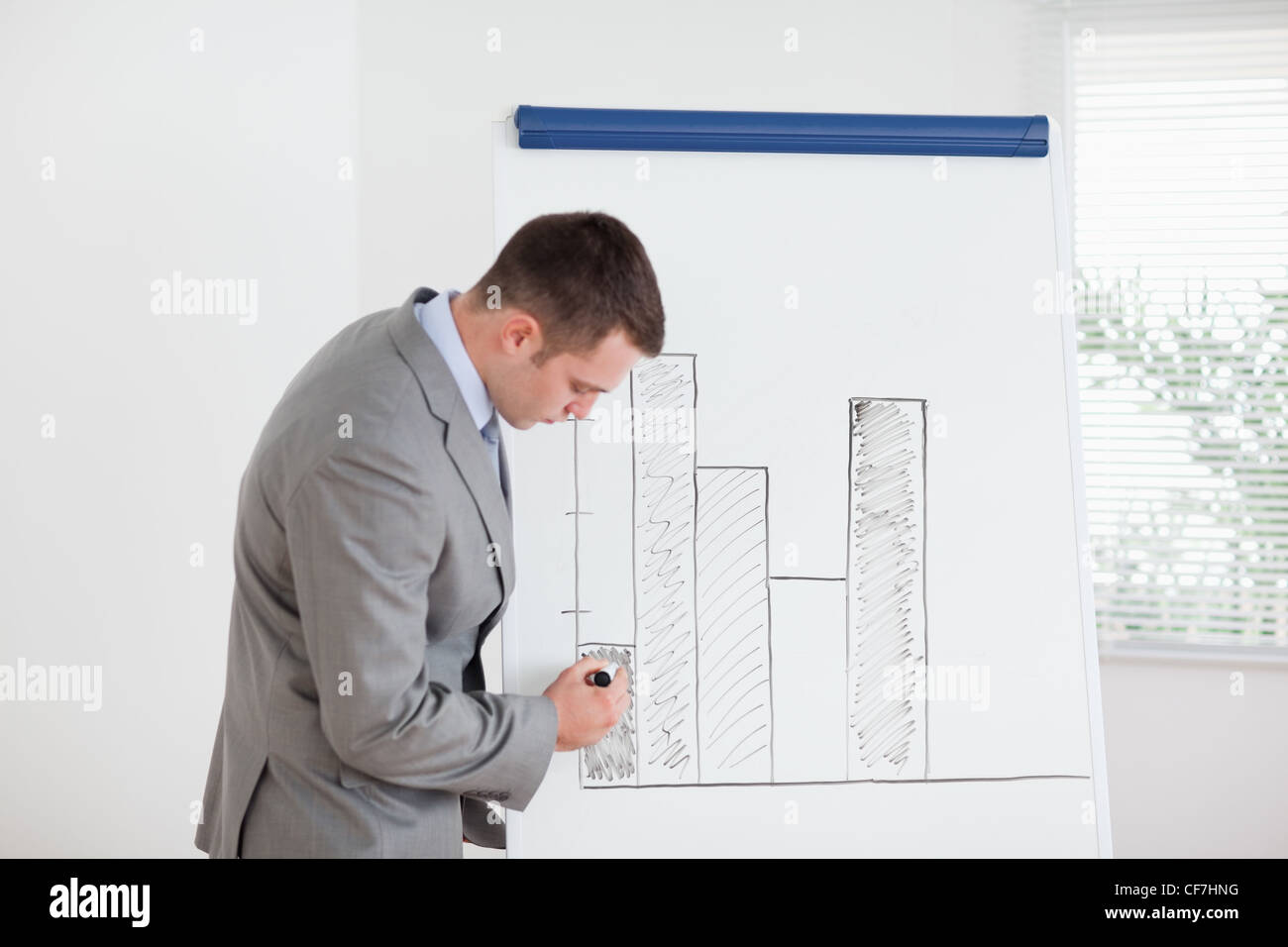 Imprenditore editing grafico a colonna Foto Stock