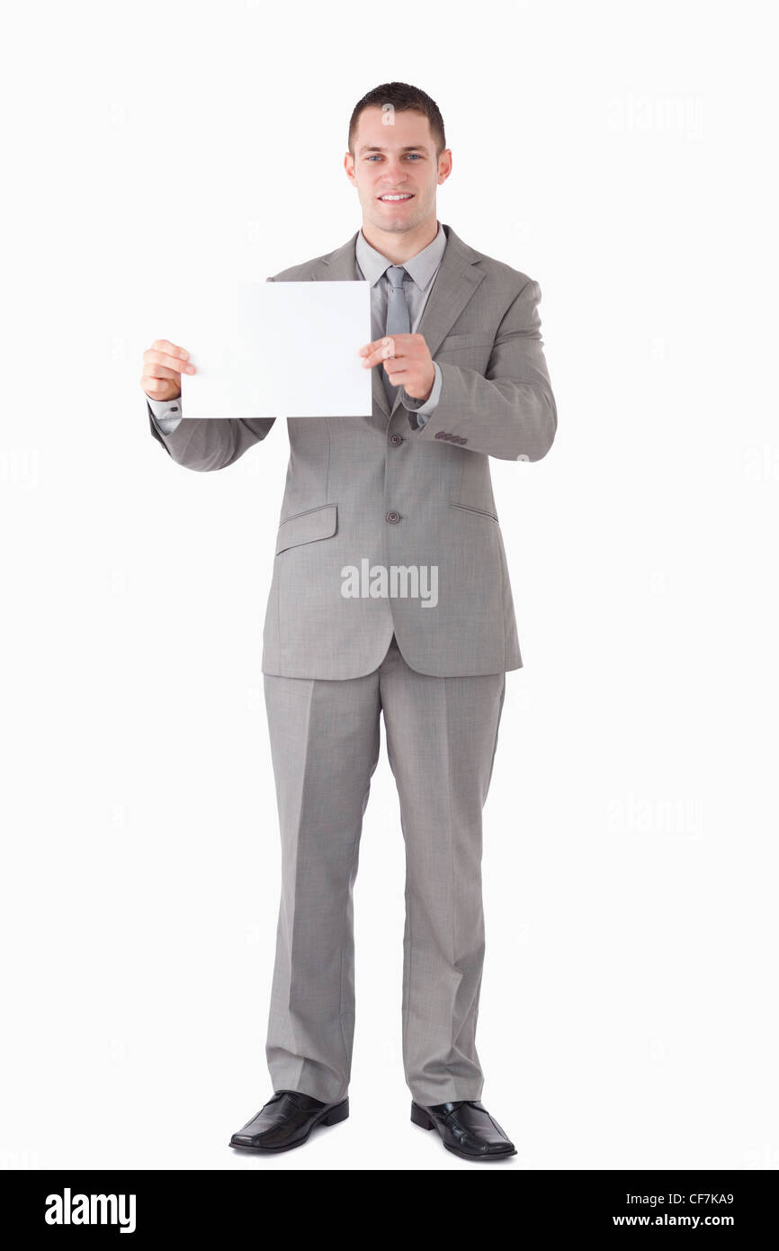 Ritratto di un imprenditore che mostra un pannello vuoto Foto Stock