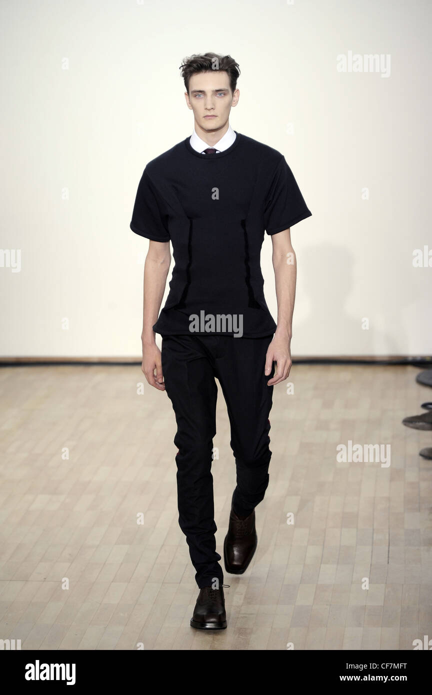 RAF SIMONS Runner Orion - Sneakers in pelle nera