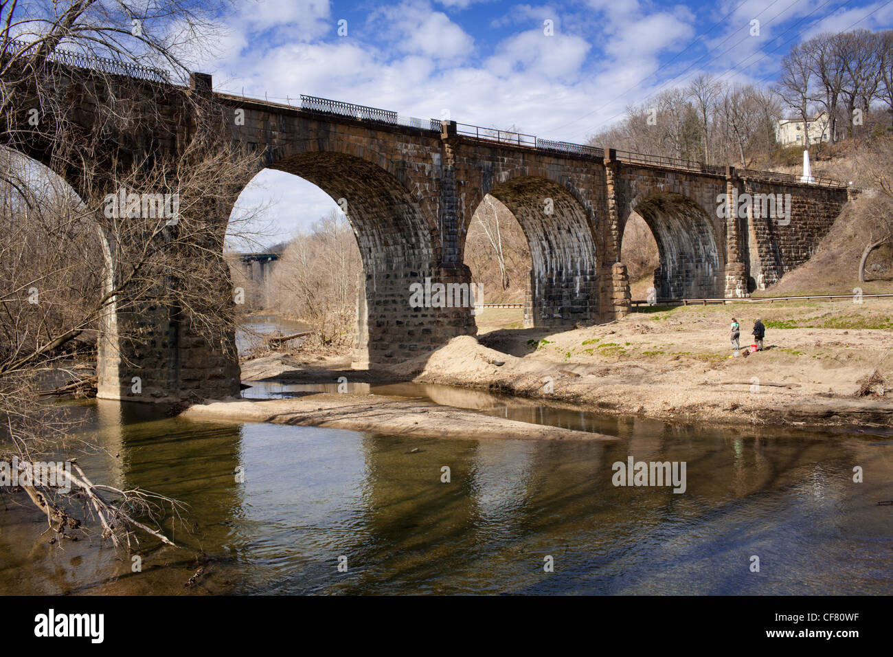 Thomas viadotto, 1835, Patapsco River, il più antico del mondo più in pietra ad arco ponte ferroviario, da Benjamin Latrobe, relè, Maryland Foto Stock