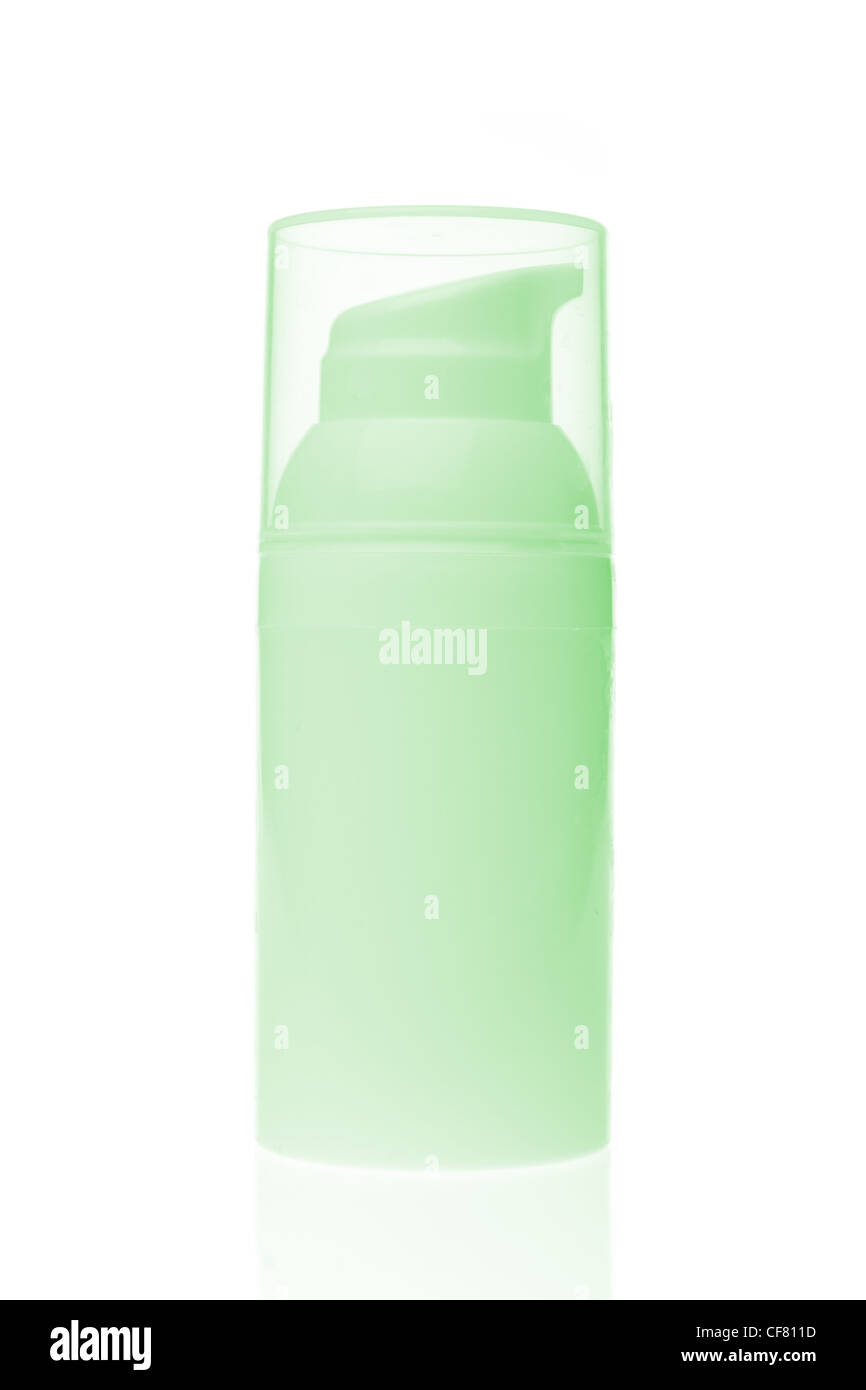 Bottiglia di cosmetici isolati su sfondo bianco Foto Stock