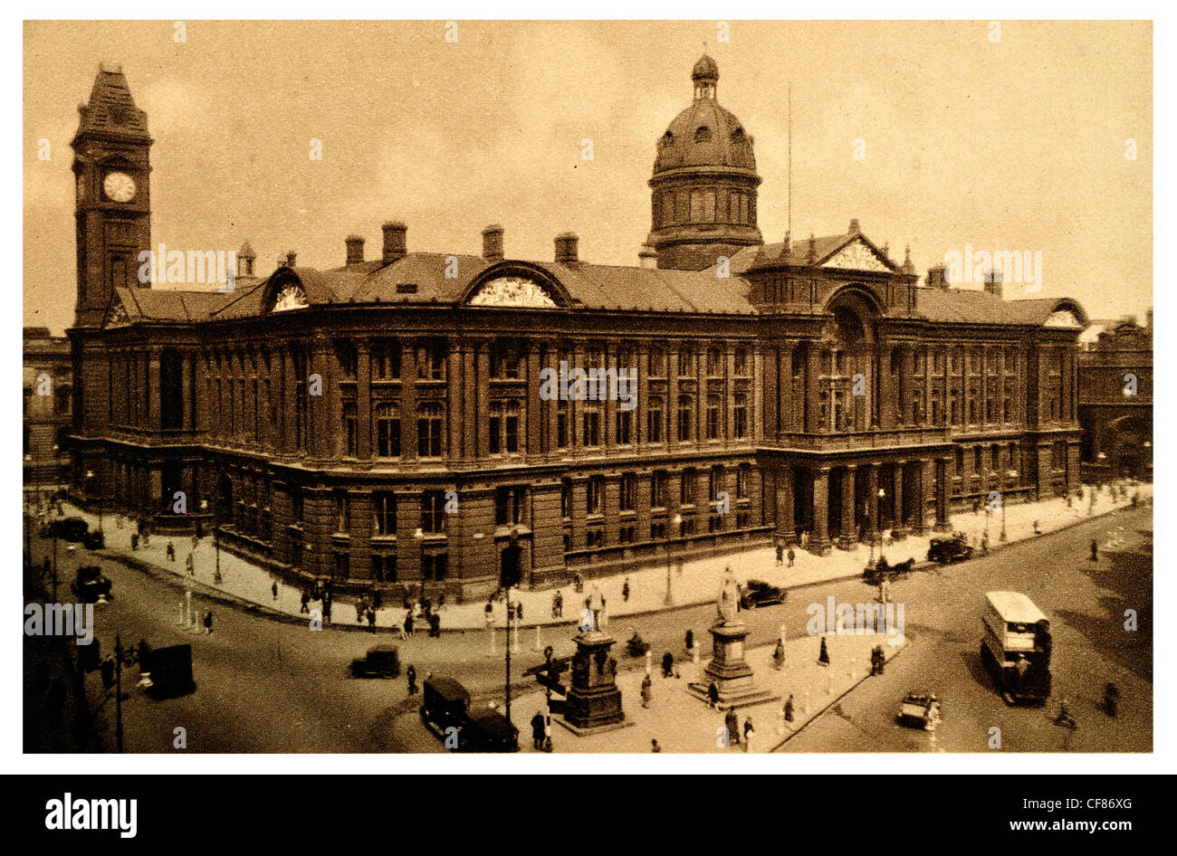 Birmingham Art Gallery Museum e la casa del consiglio Foto Stock Birmingham Art Gallery Museum e la casa del consiglio Foto Stock