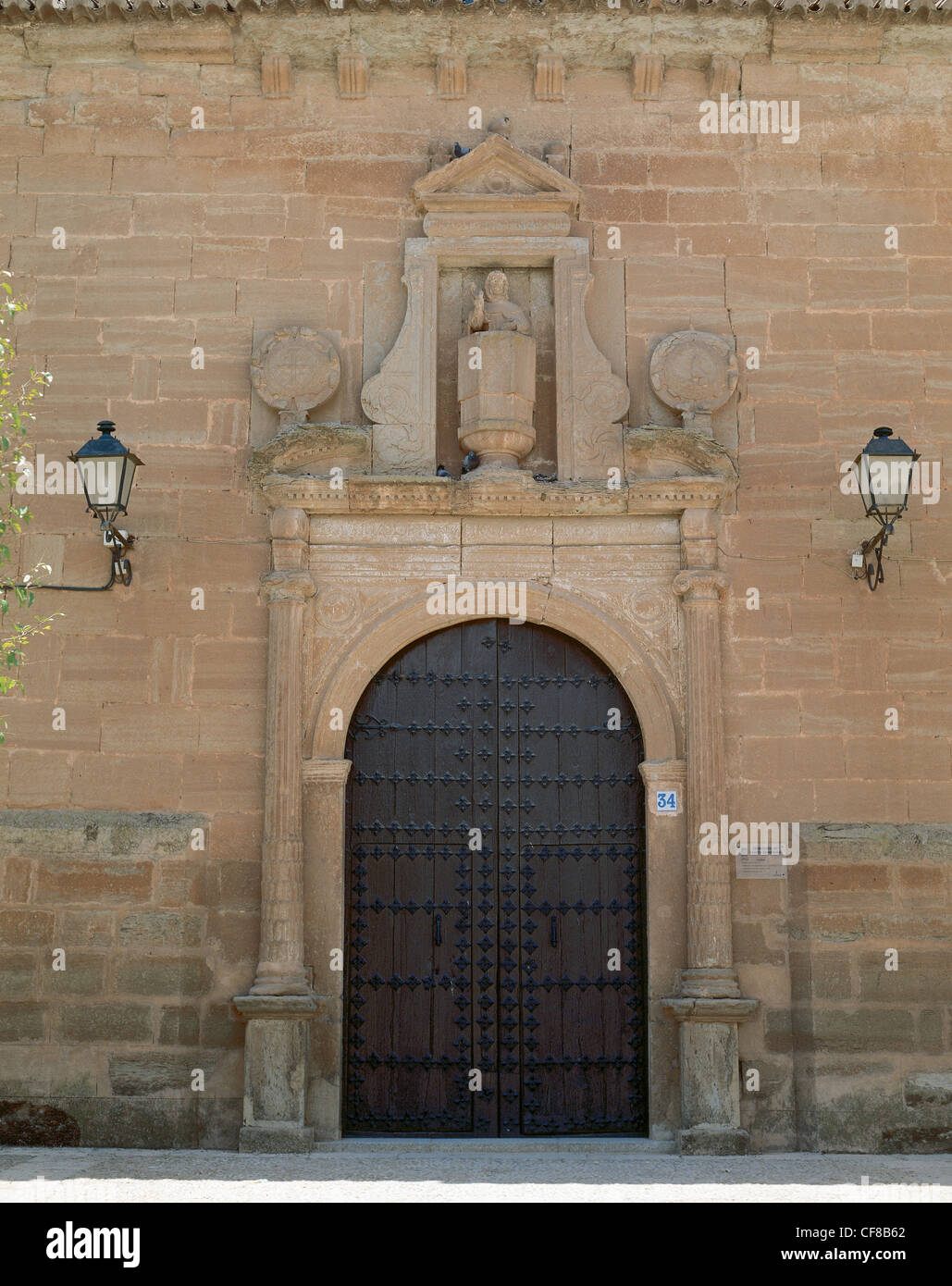 Spagna. Castilla la Mancha. Villanueva de los Infantes. Chiesa di San Domenico. Il XVII secolo. Facciata. Foto Stock