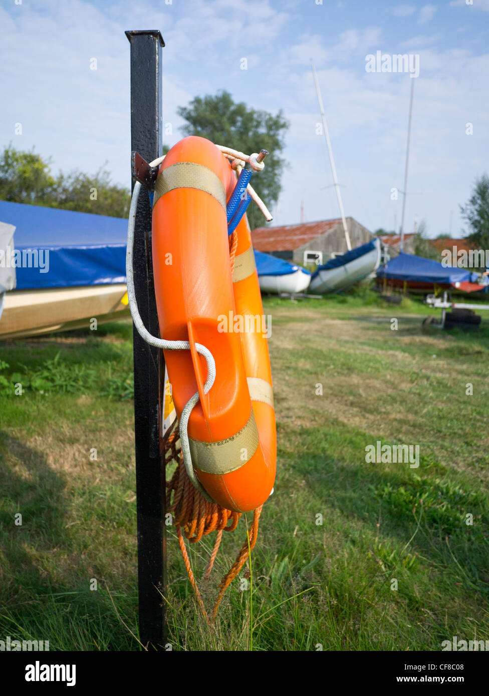 Anello di vita al Villaggio Hickling Staithe NORFOLK REGNO UNITO Foto Stock