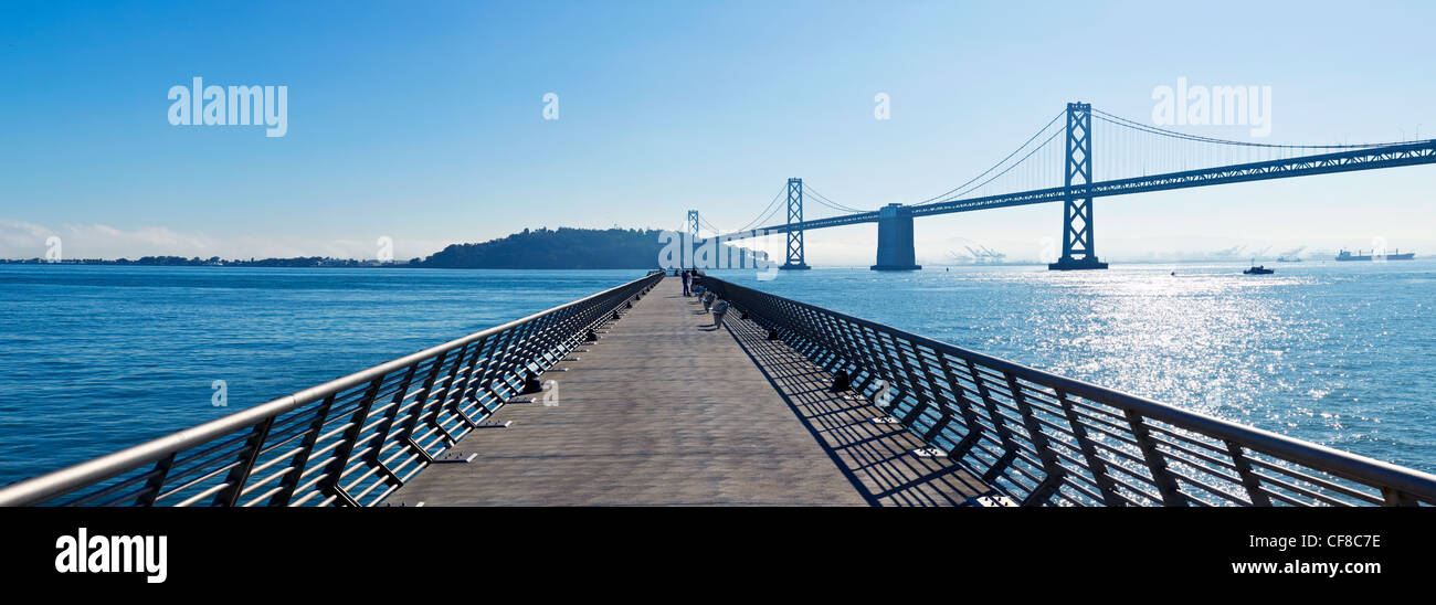 Lo skyline della citta', Embarcadero, San Francisco, California, Stati Uniti d'America Foto Stock