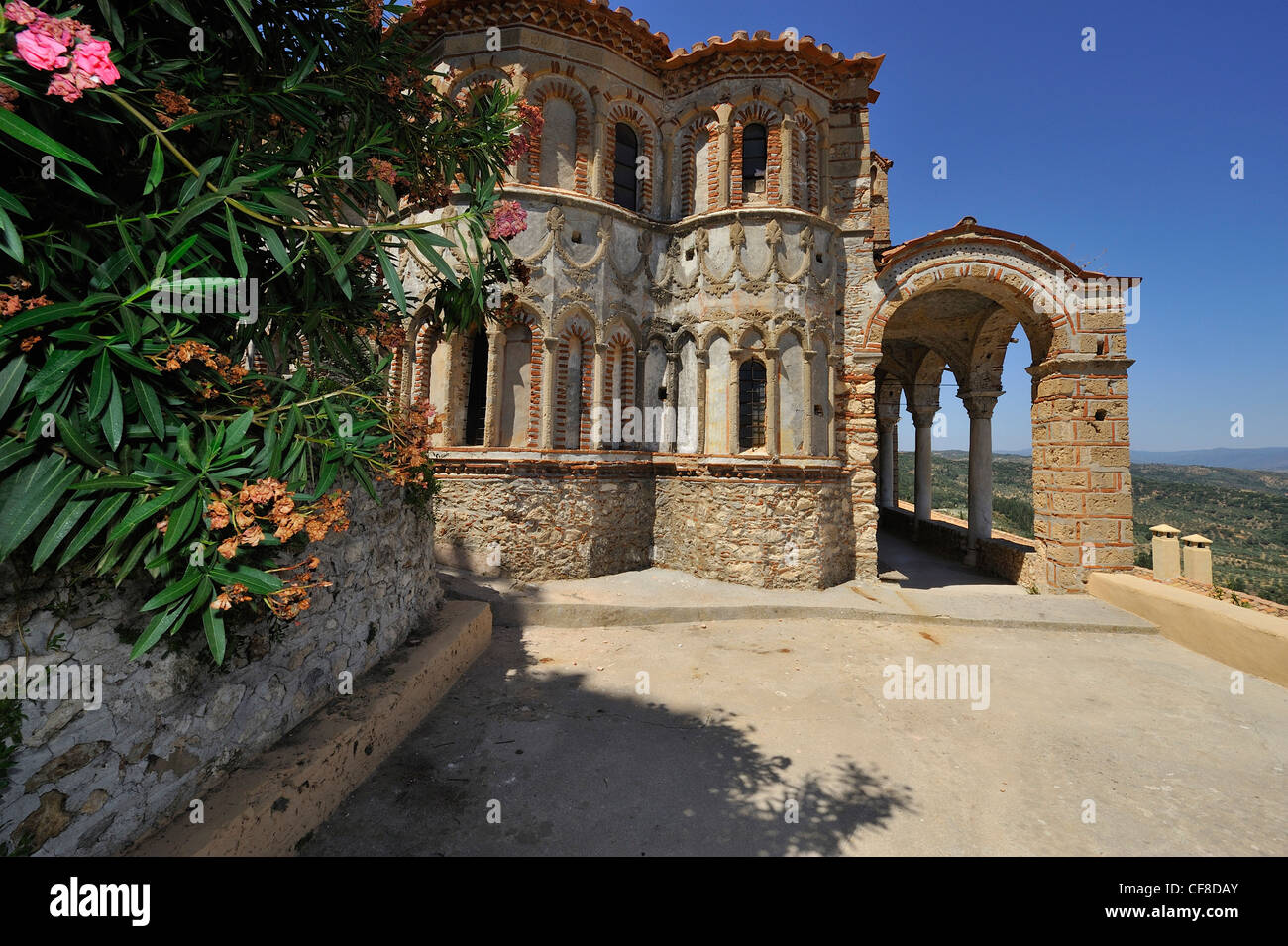 La chiesa di Pantanassa nella splendida città bizantina di Mistra; Laconia, Peloponneso. La Grecia Foto Stock